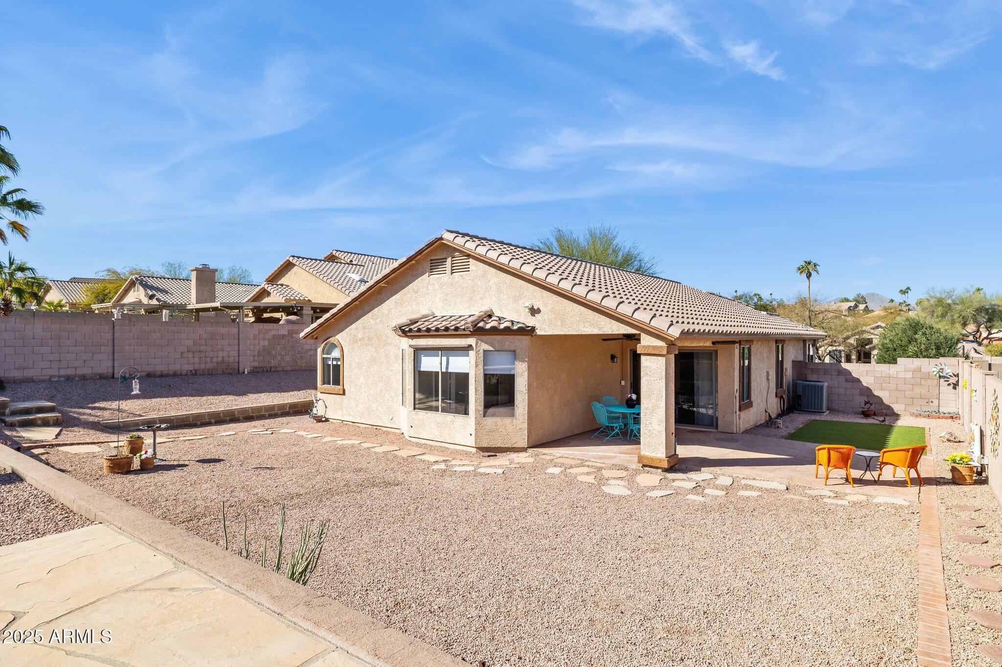9815 N SUNRISE Circle