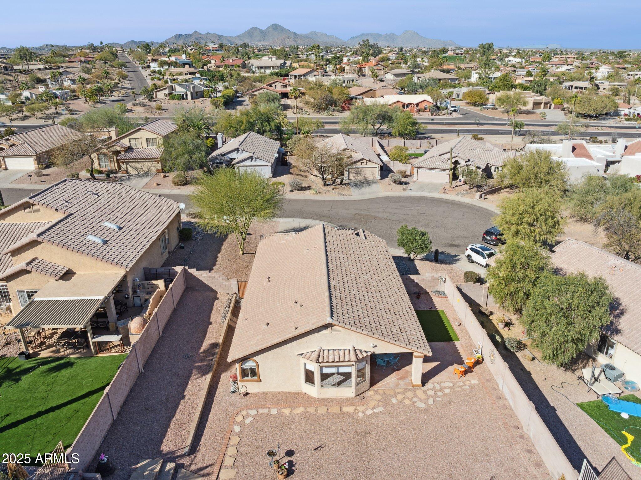 9815 N SUNRISE Circle