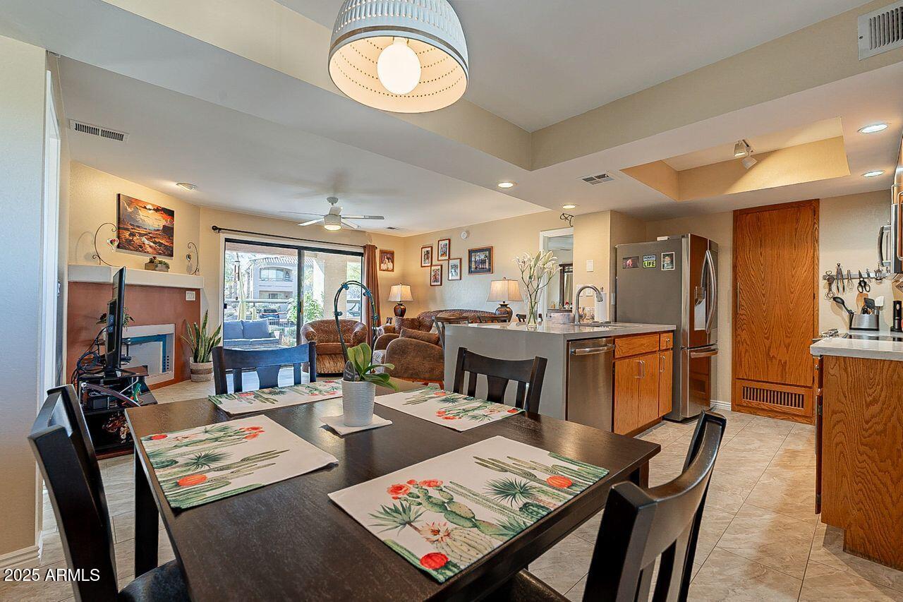 14910 N KINGS Way, 101
