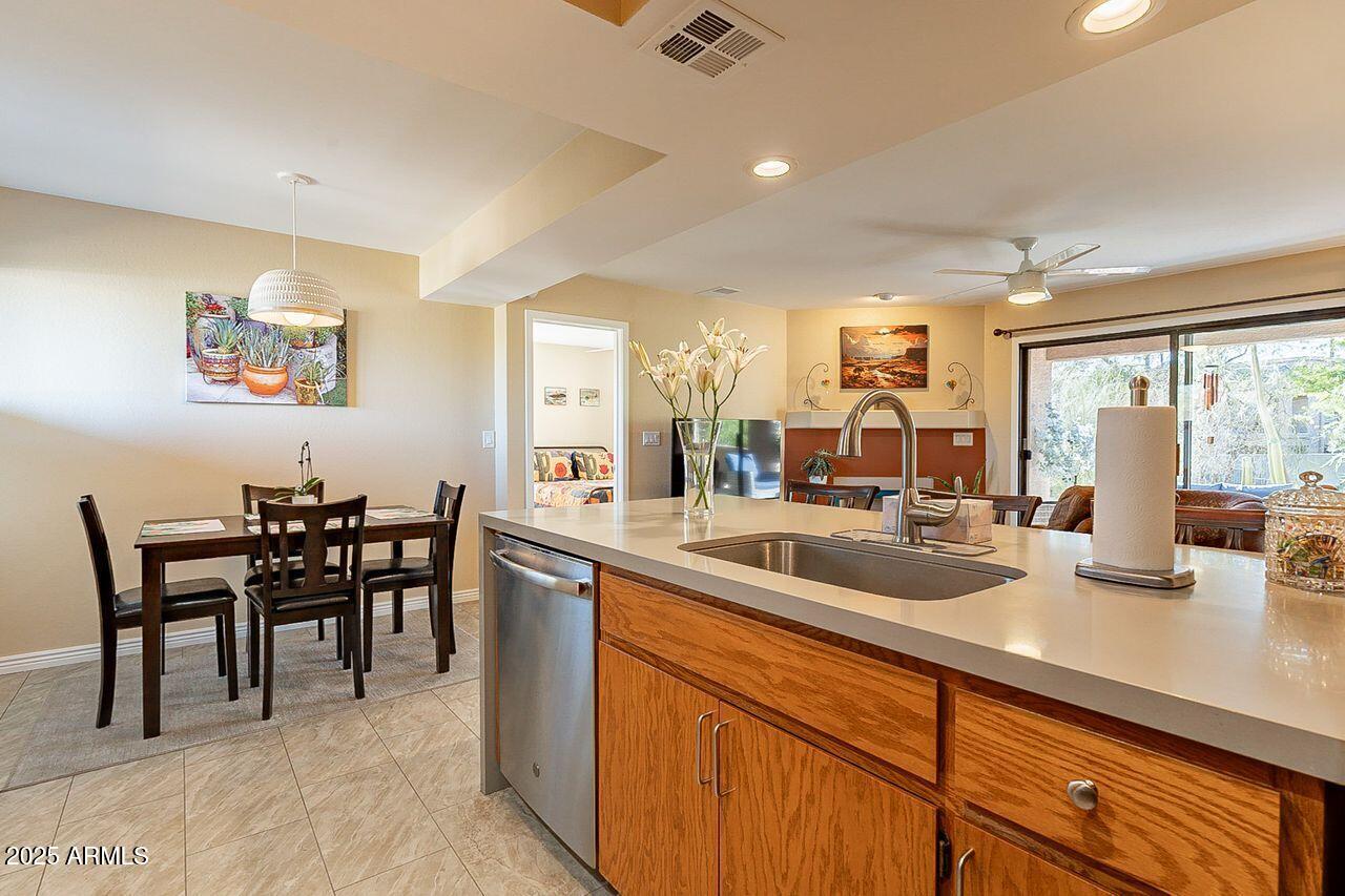 14910 N KINGS Way, 101