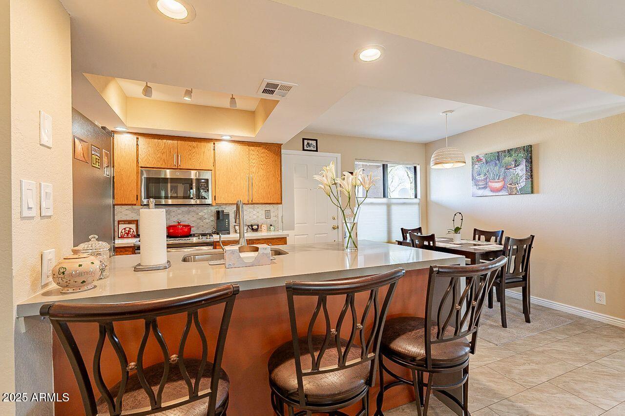 14910 N KINGS Way, 101
