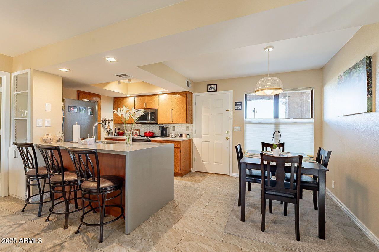 14910 N KINGS Way, 101