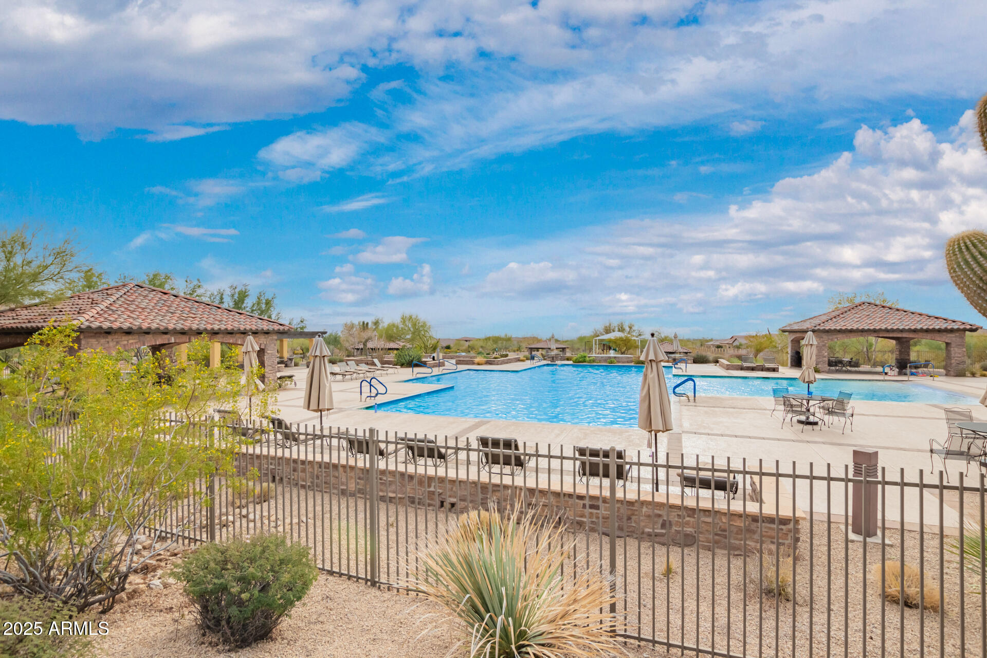 9041 E IVYGLEN Circle