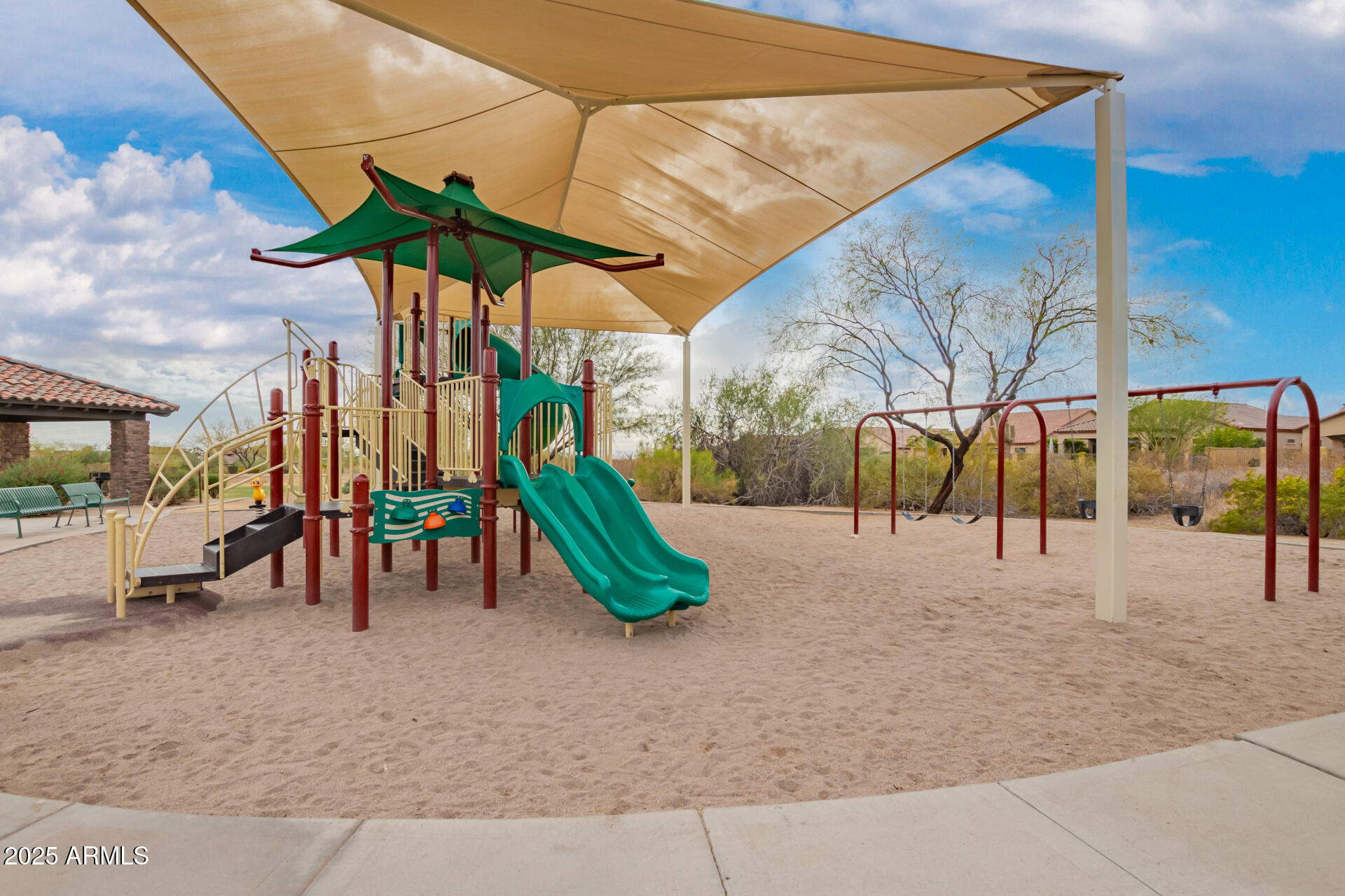 9041 E IVYGLEN Circle