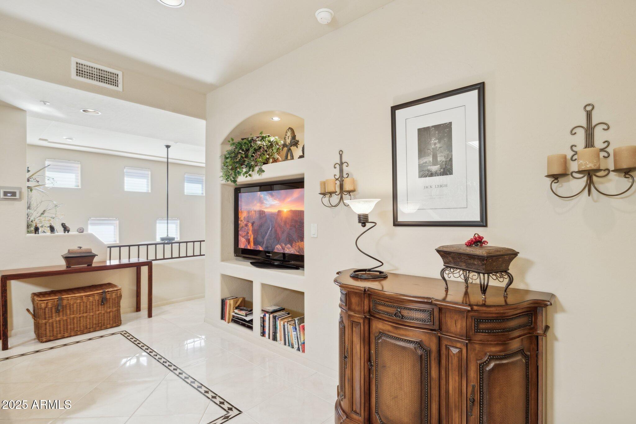13600 N FOUNTAIN HILLS Boulevard Unit: 405