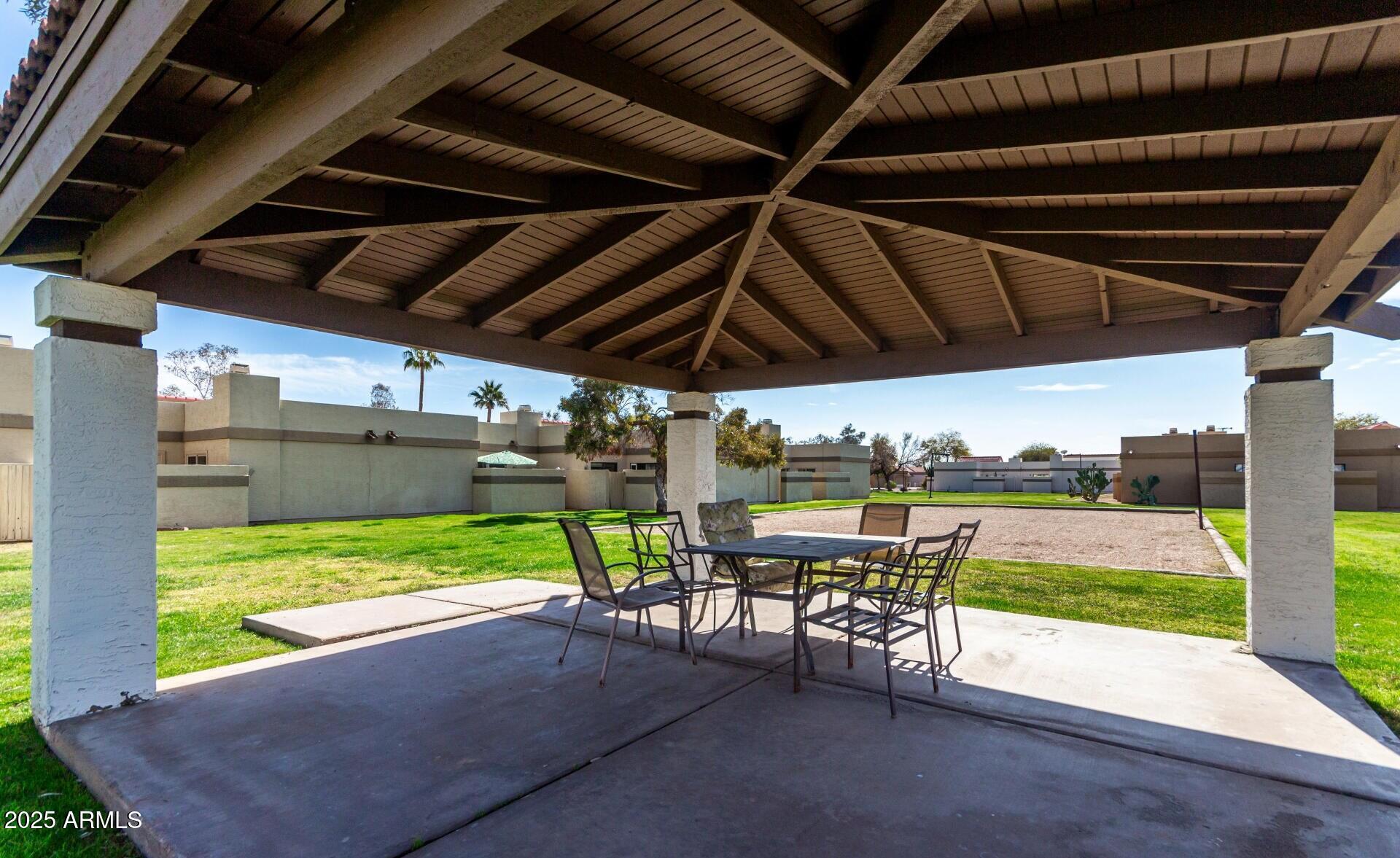 1320 E SUSAN Lane