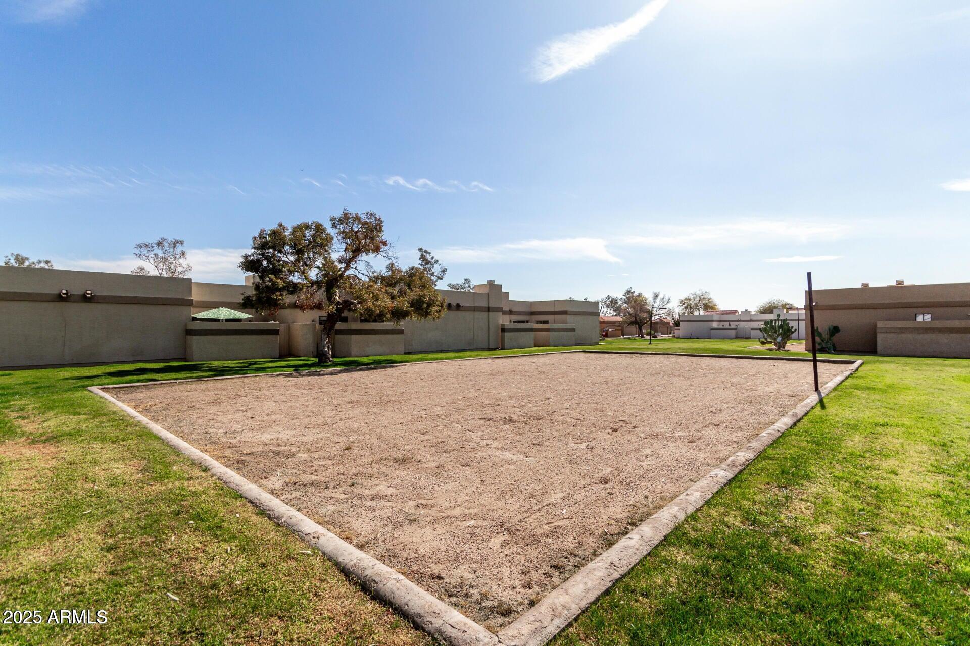 1320 E SUSAN Lane