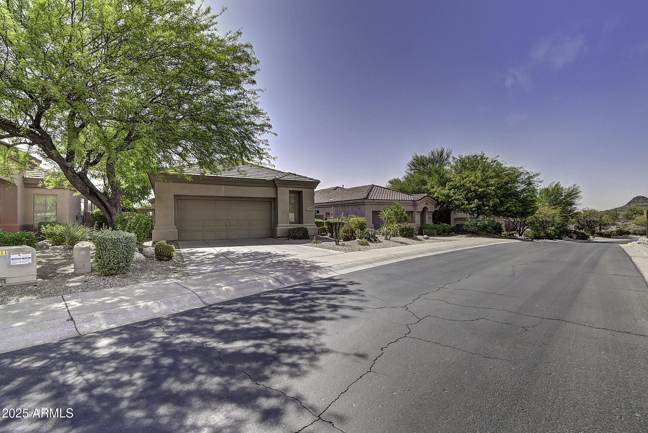 9039 N Broken Bow Street