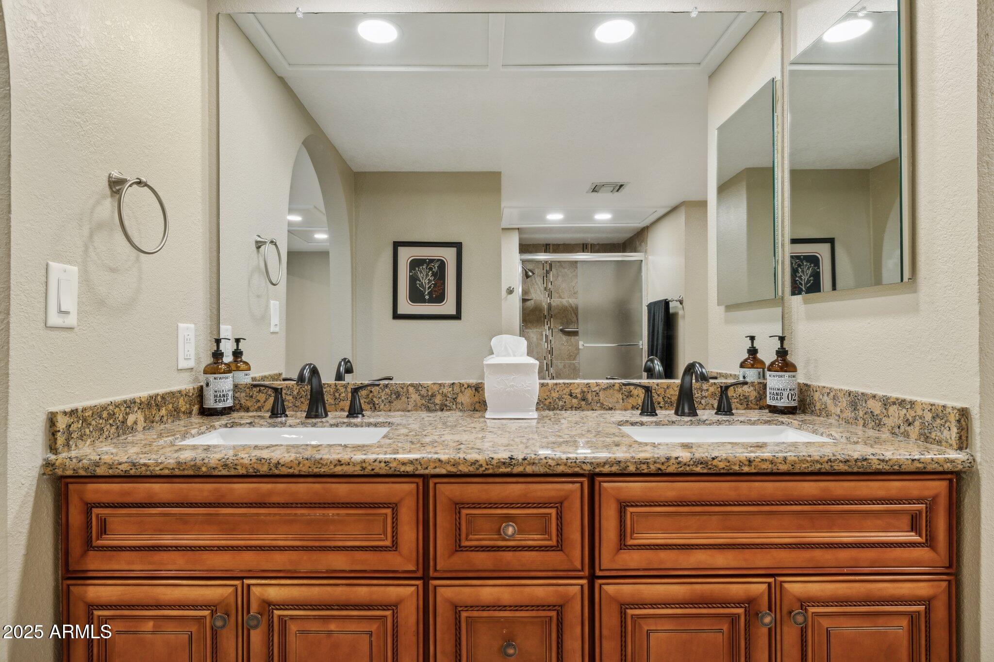 10436 E COCHISE Avenue