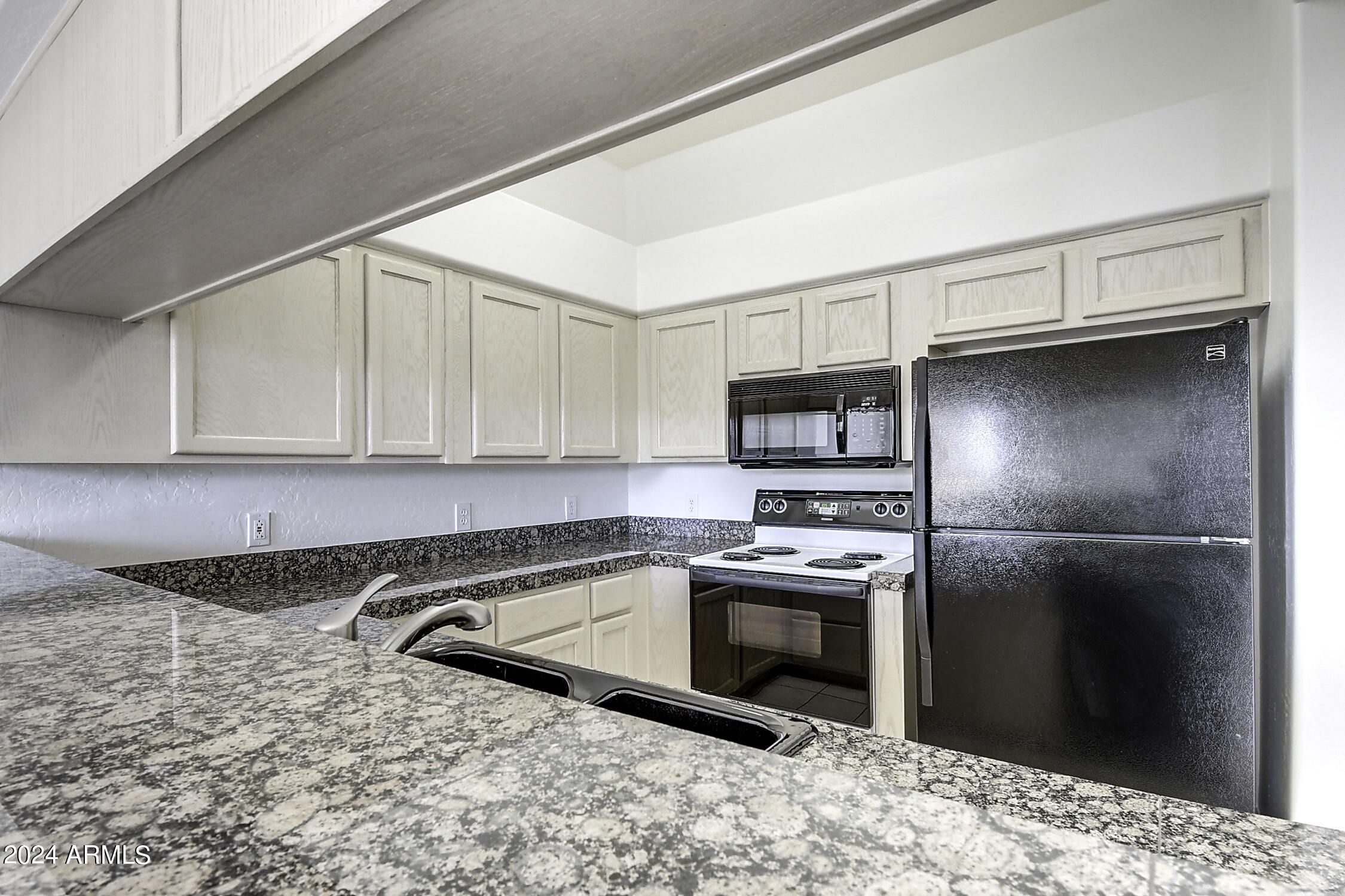 16357 E Arrow Drive, 106