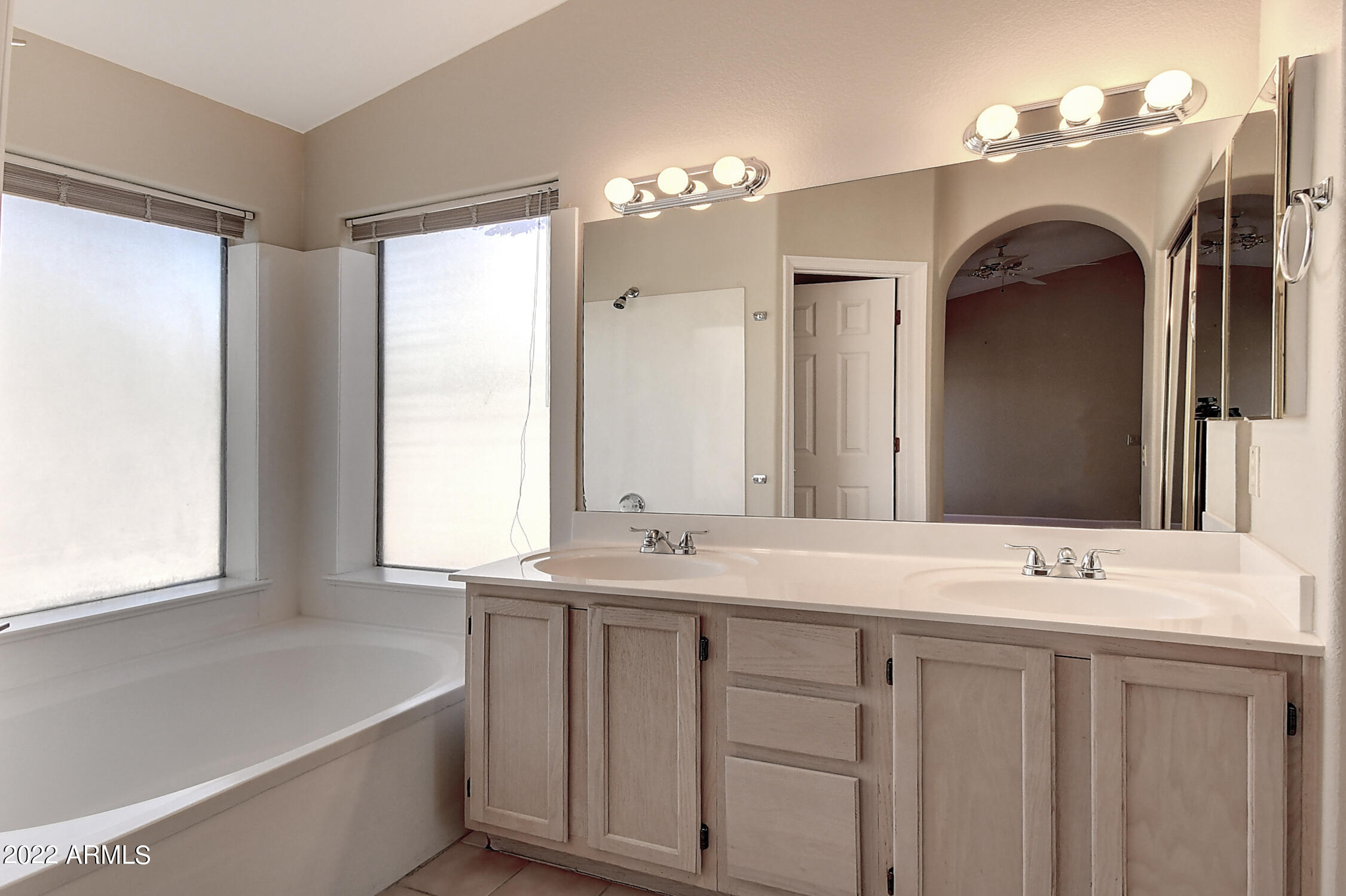 16205 E GLENPOINT Drive