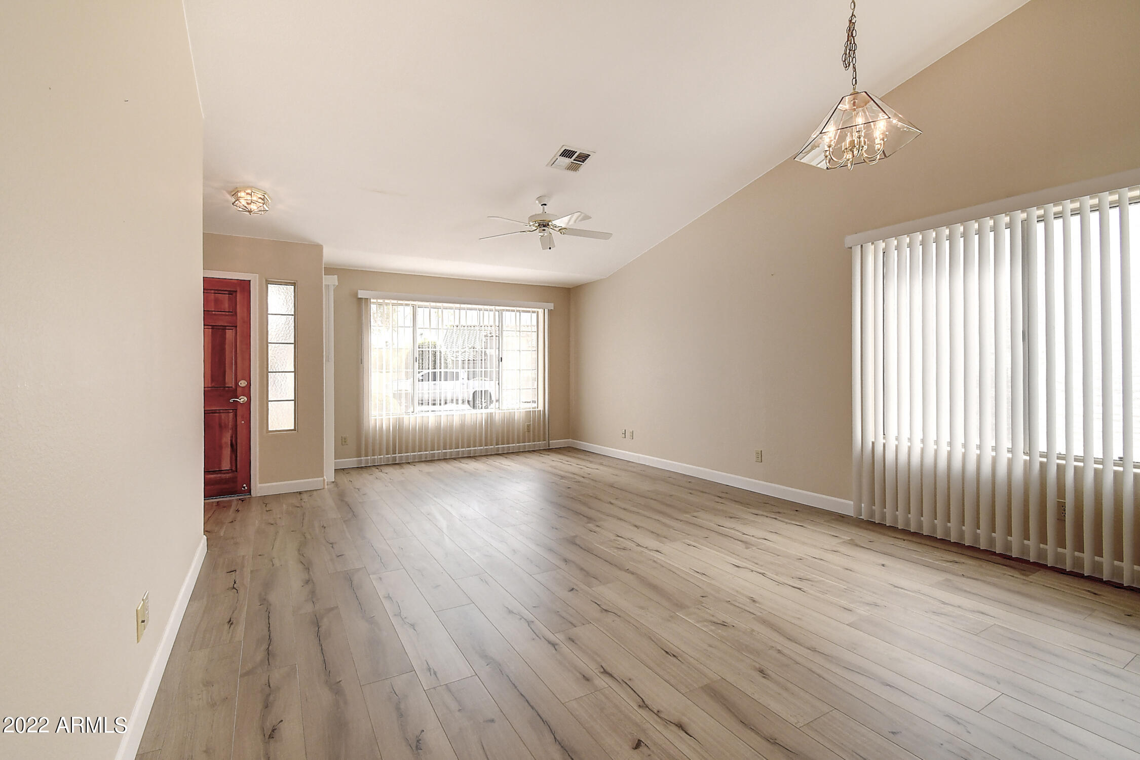 16205 E GLENPOINT Drive