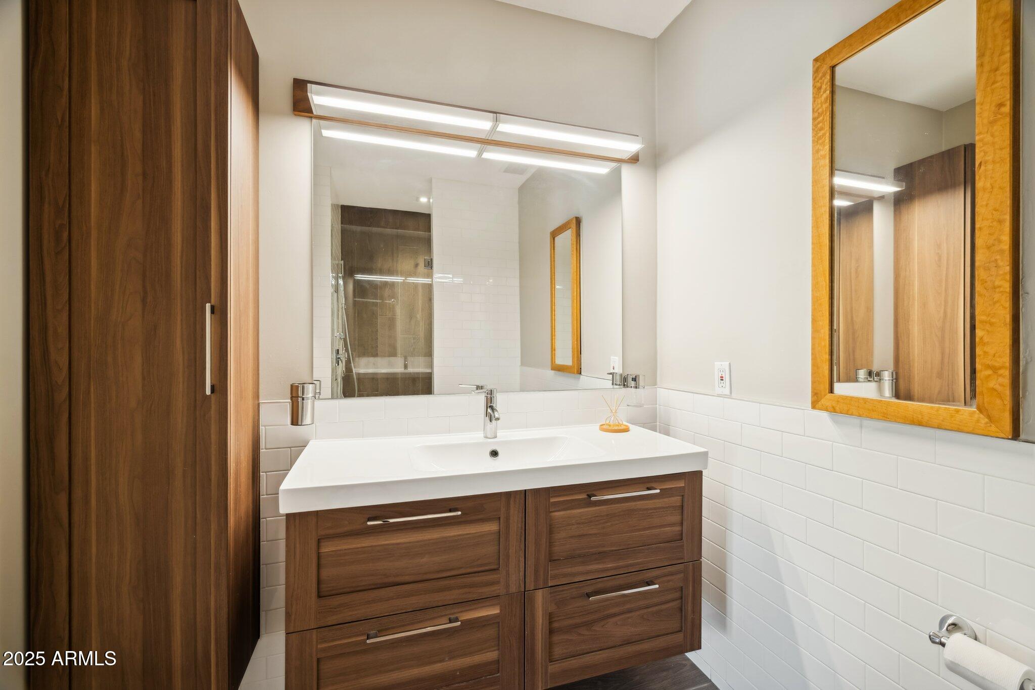 14911 E MARATHON Drive