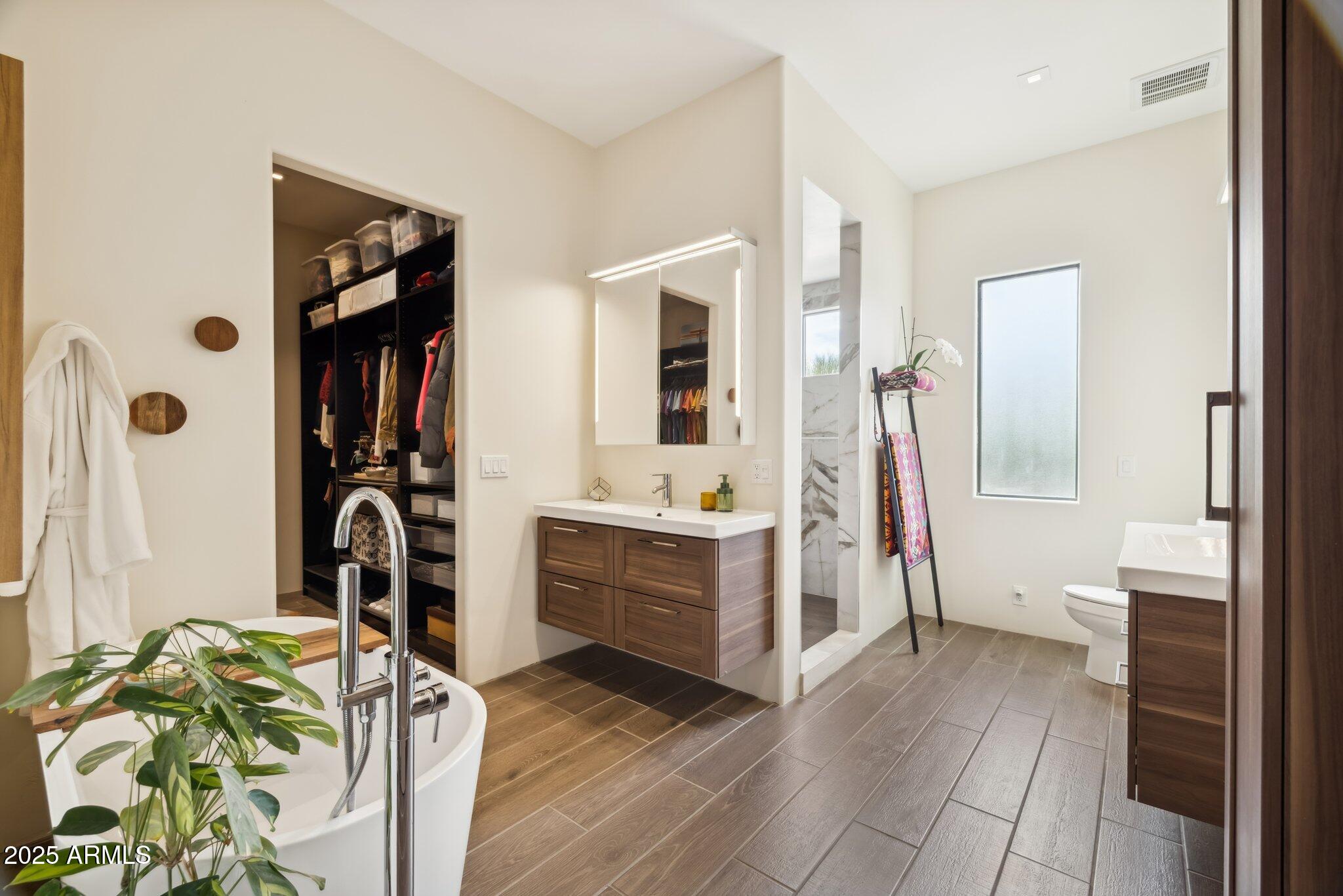 14911 E MARATHON Drive