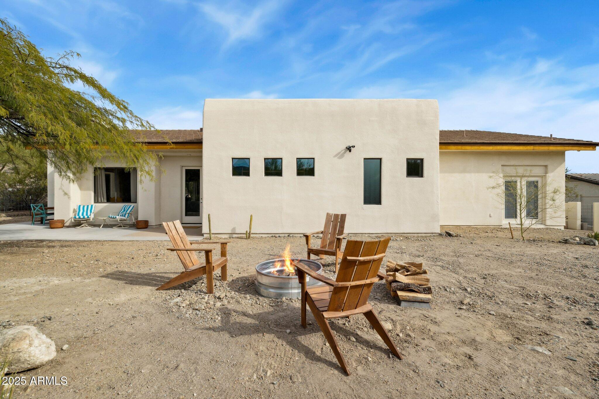 14911 E MARATHON Drive