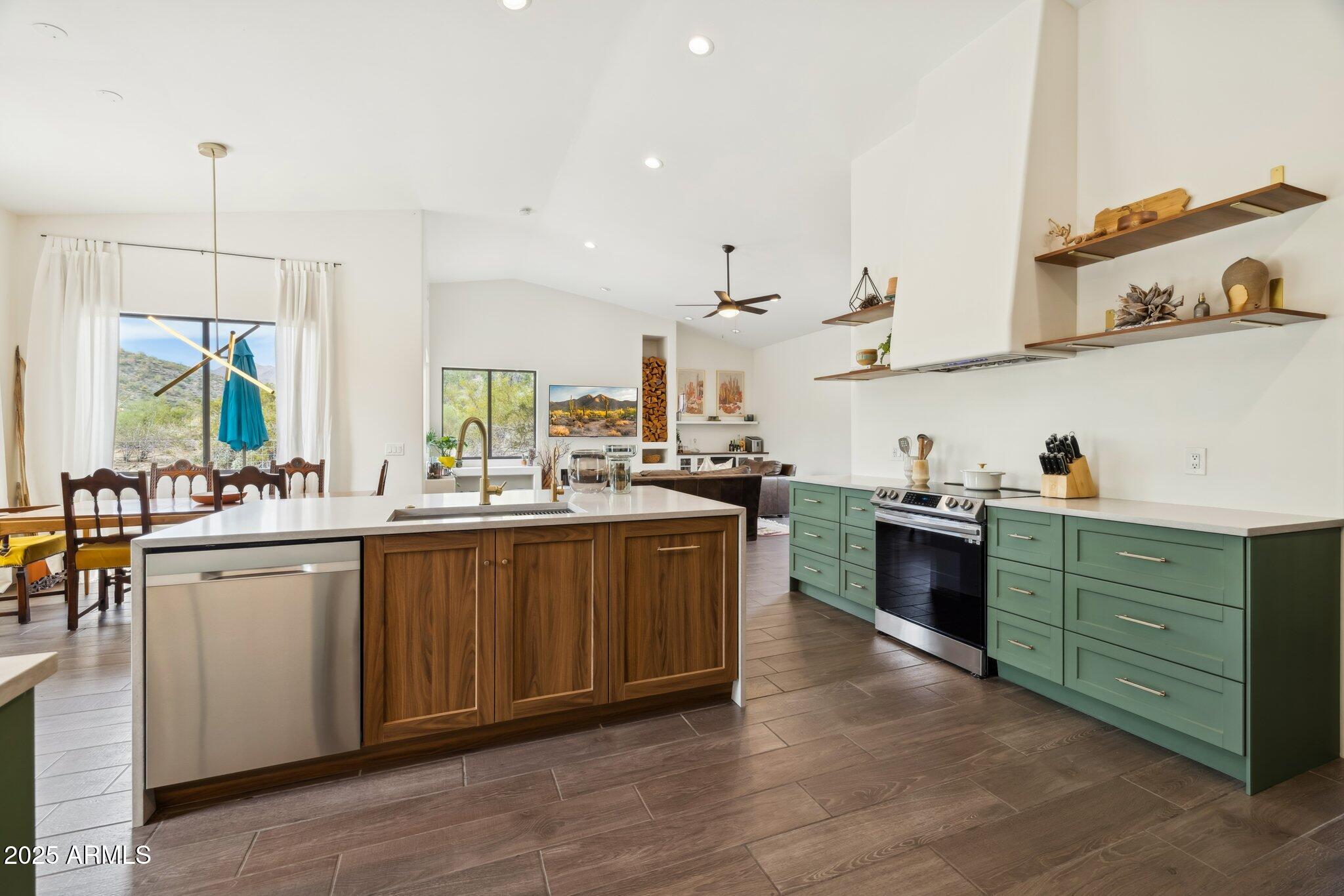 14911 E MARATHON Drive