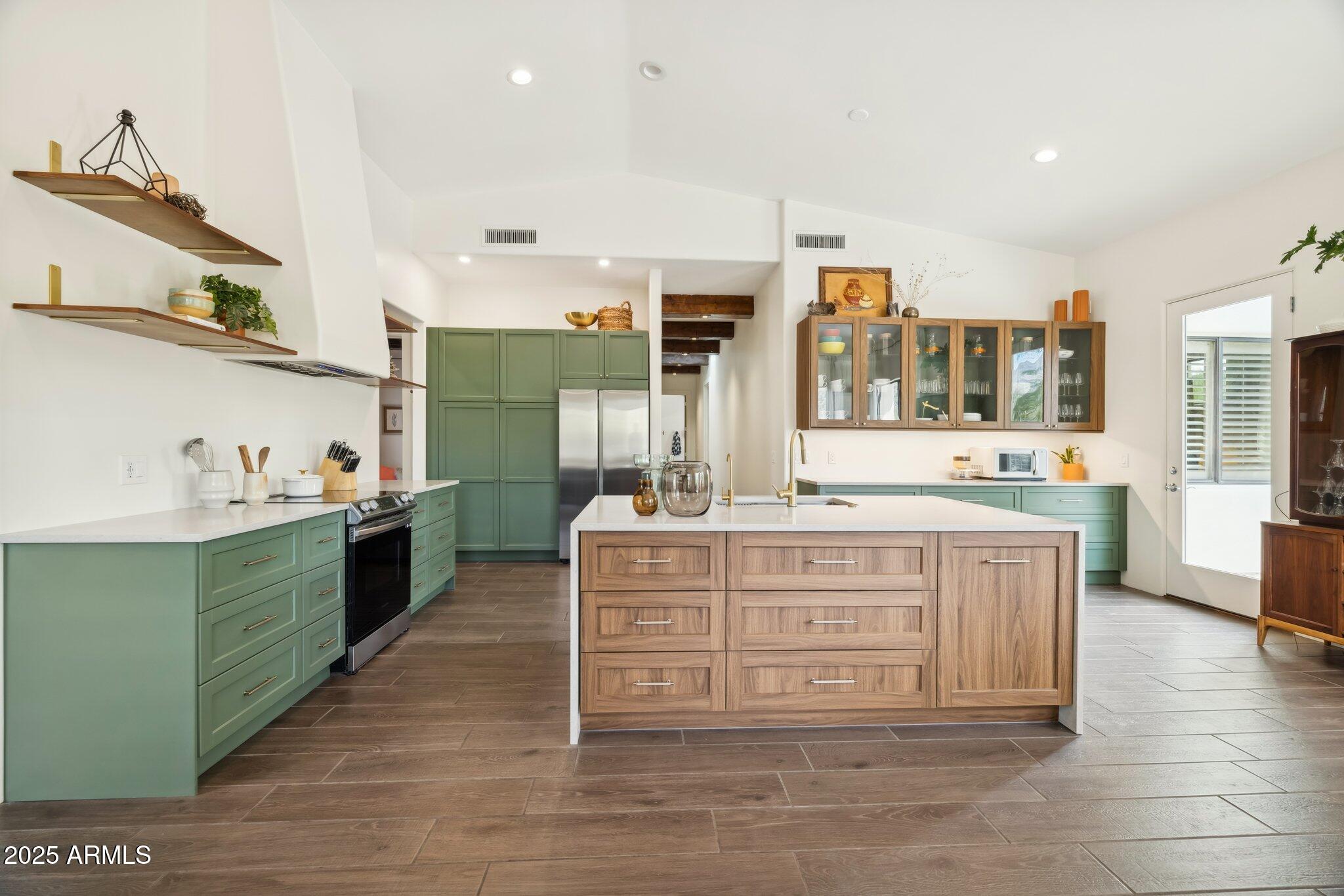 14911 E MARATHON Drive