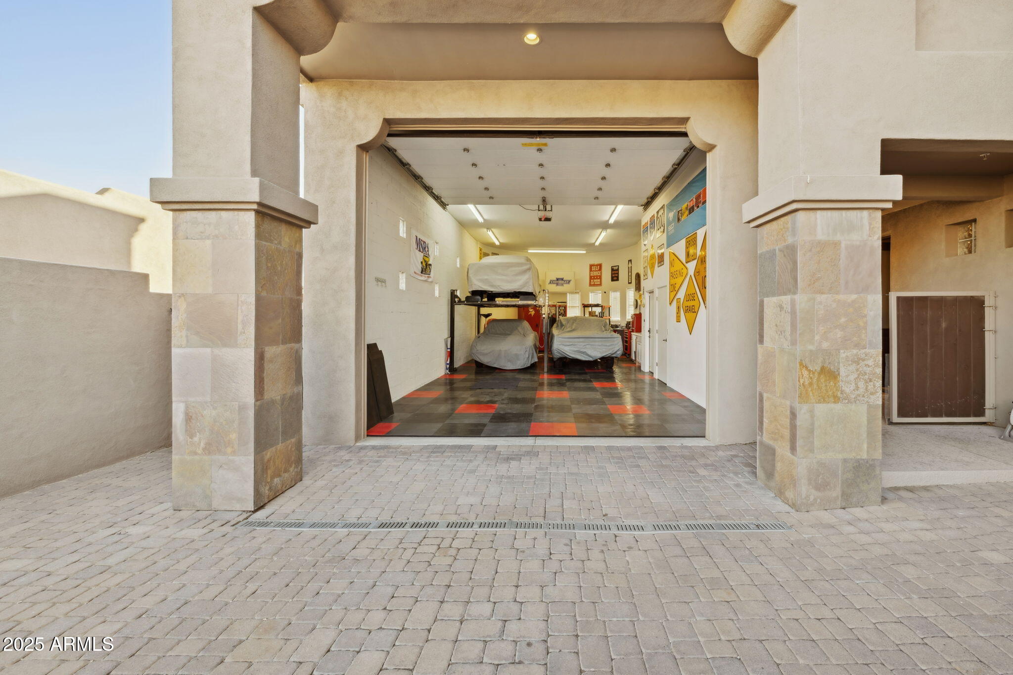 15105 E CAMELVIEW Drive