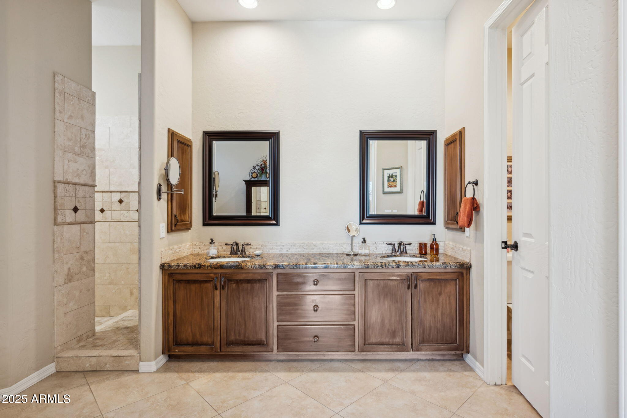 8265 E Hoverland Road