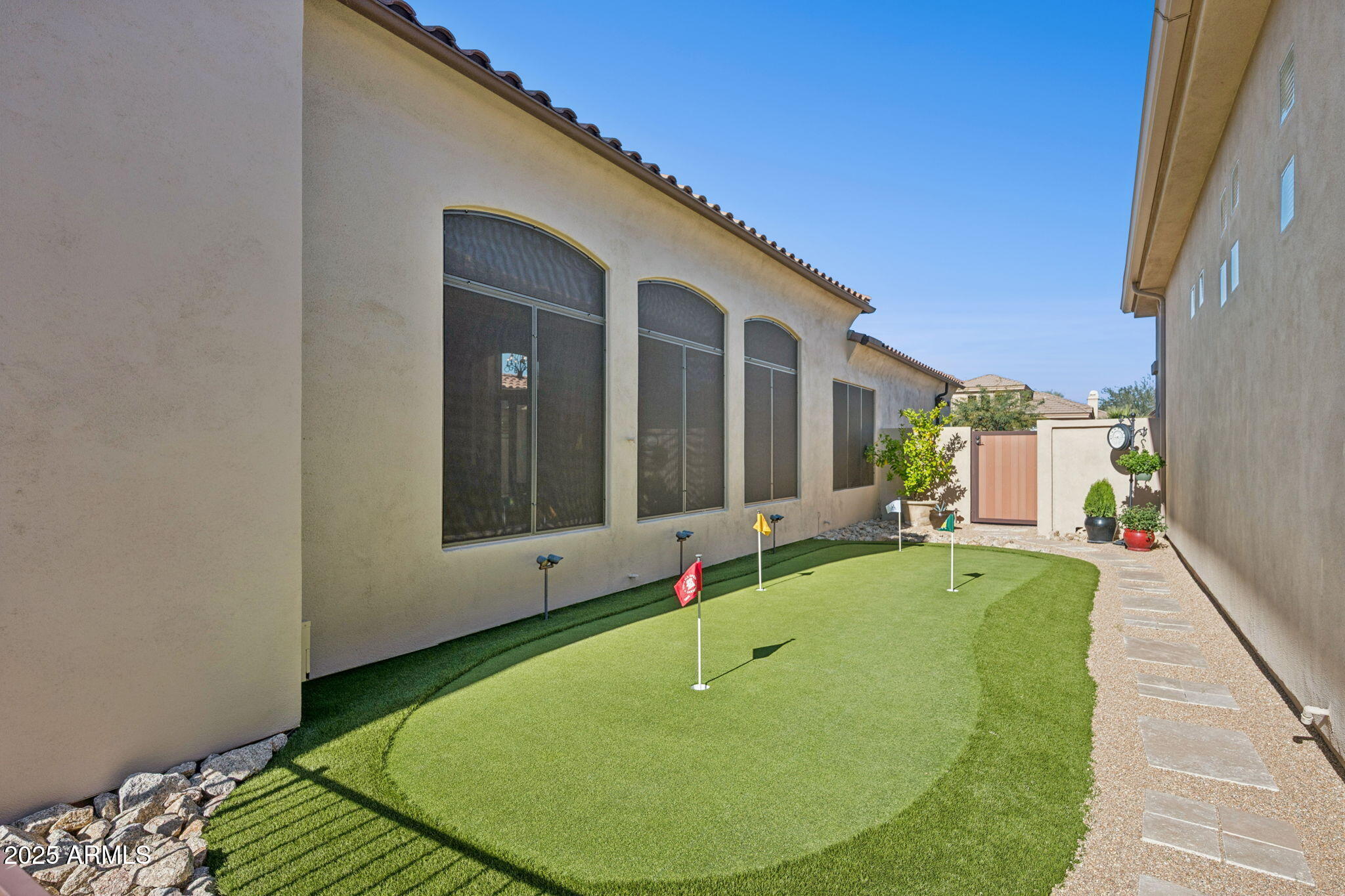 8265 E Hoverland Road