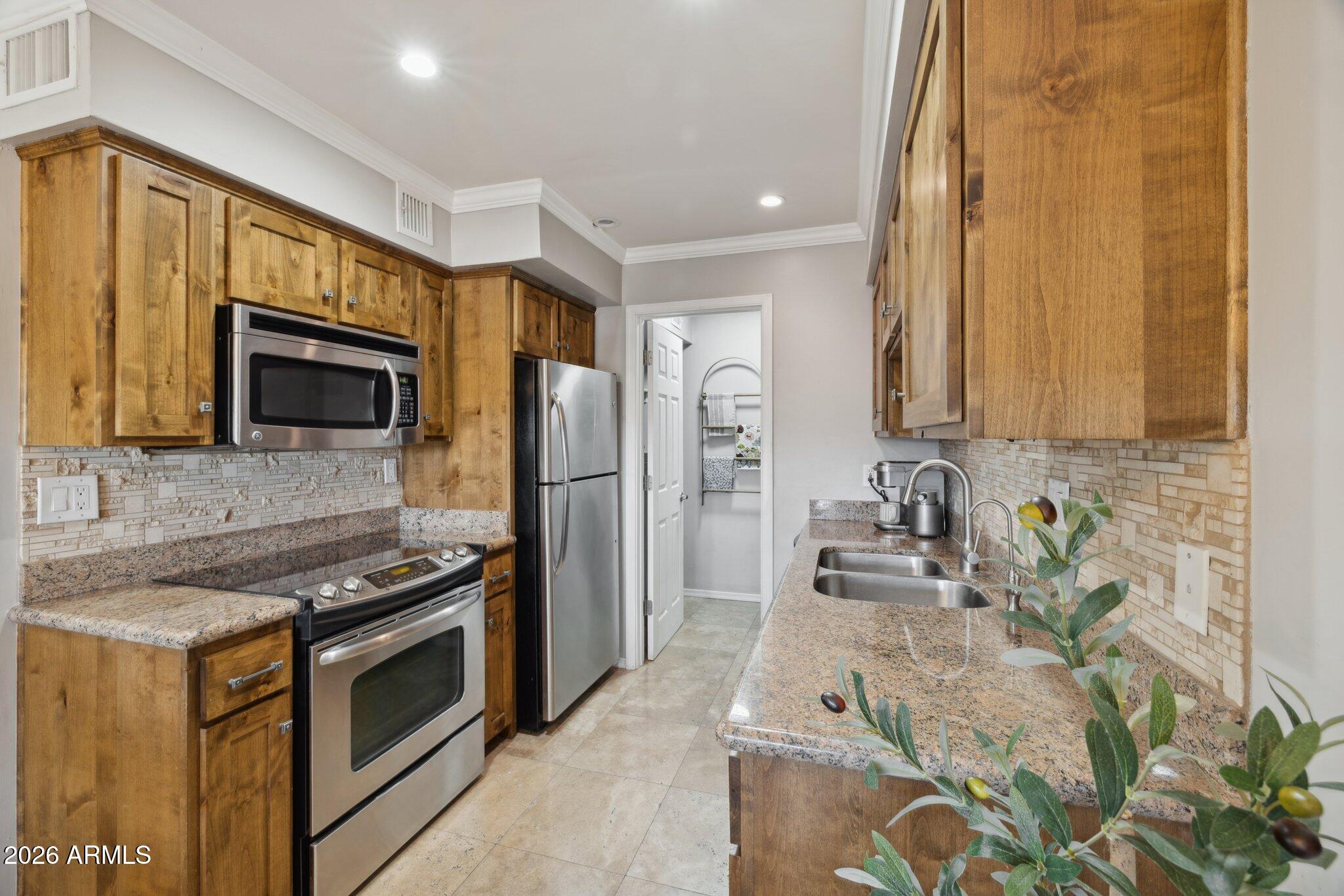 16657 E GUNSIGHT Drive 224