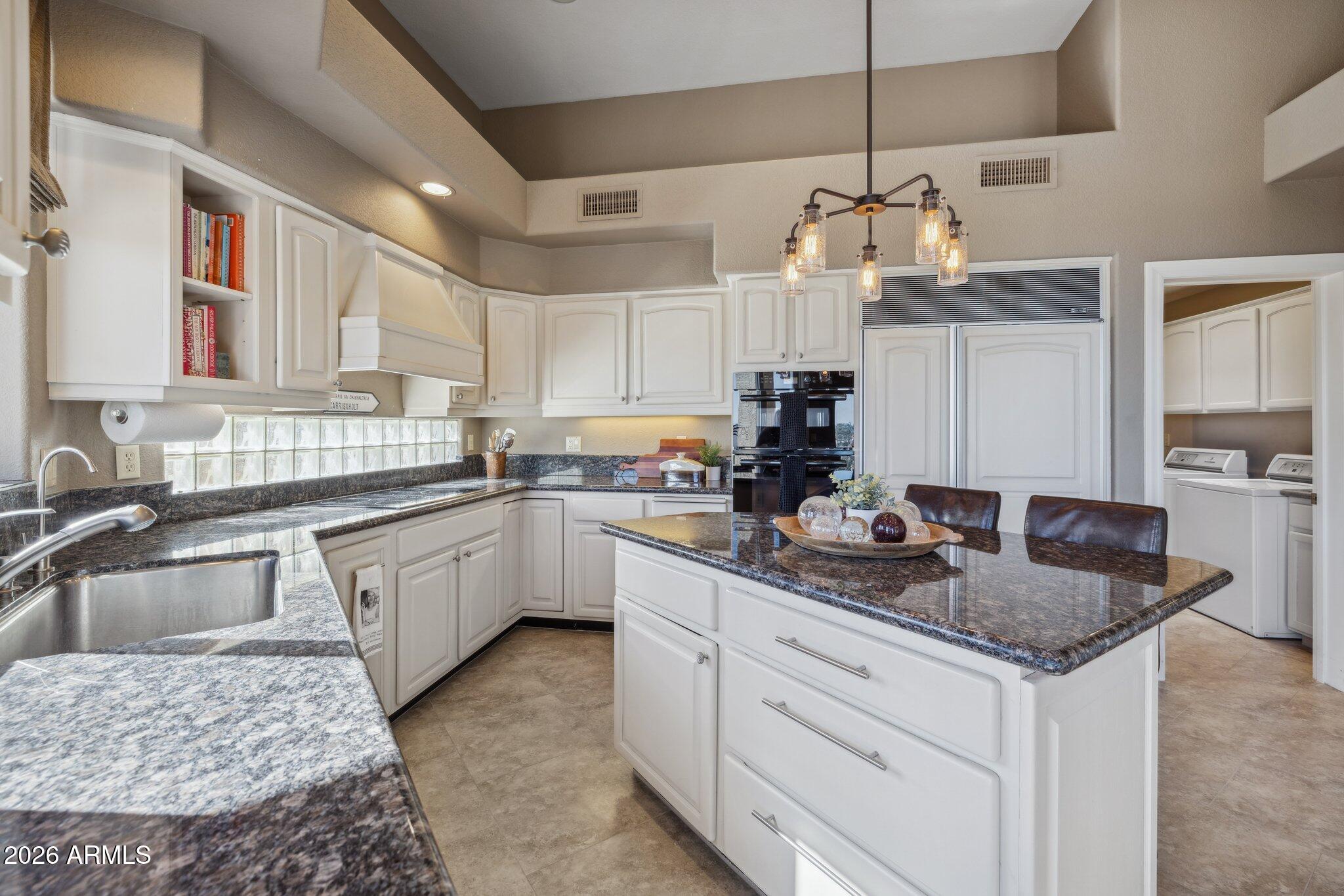 11811 N SPOTTED HORSE Way