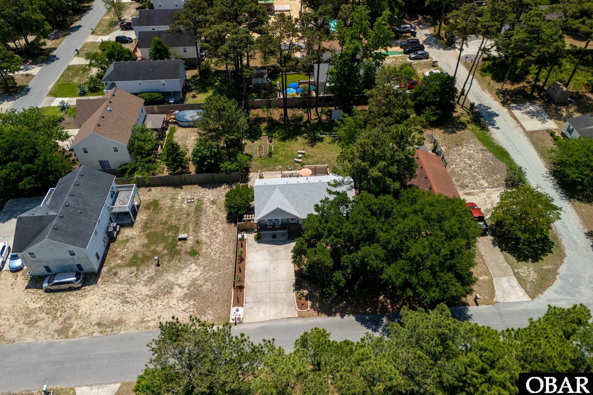 903 W Holly Street