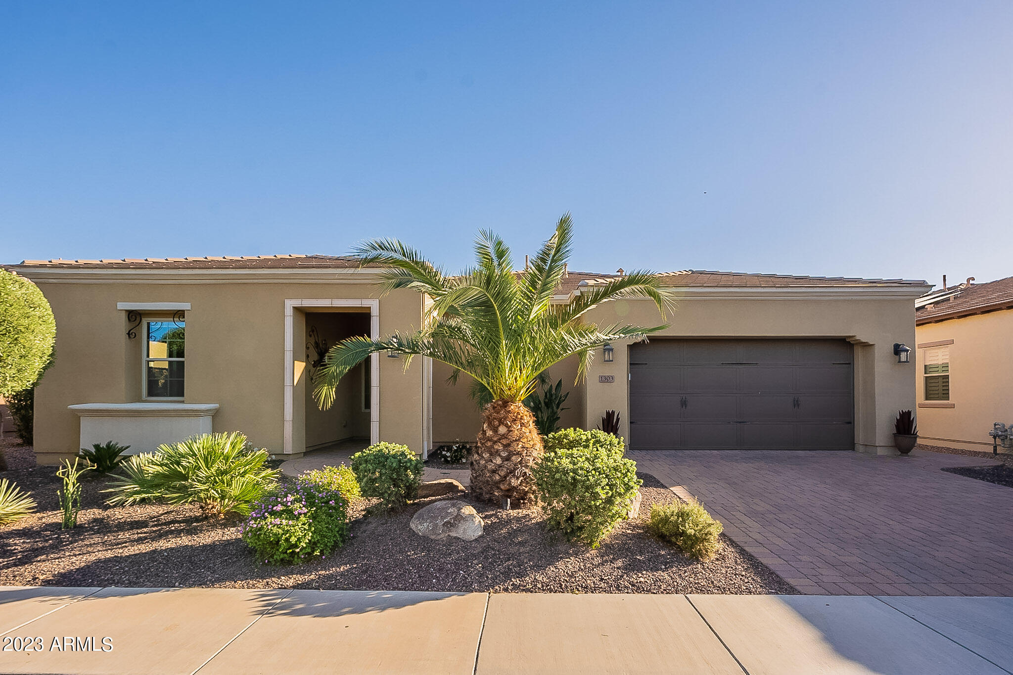 1303 E COPPER Hollow