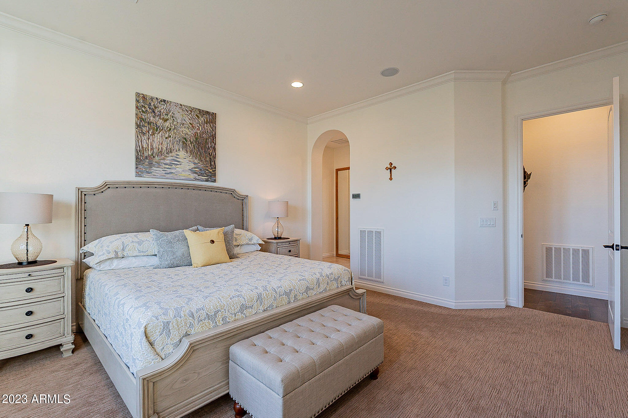 1303 E COPPER Hollow