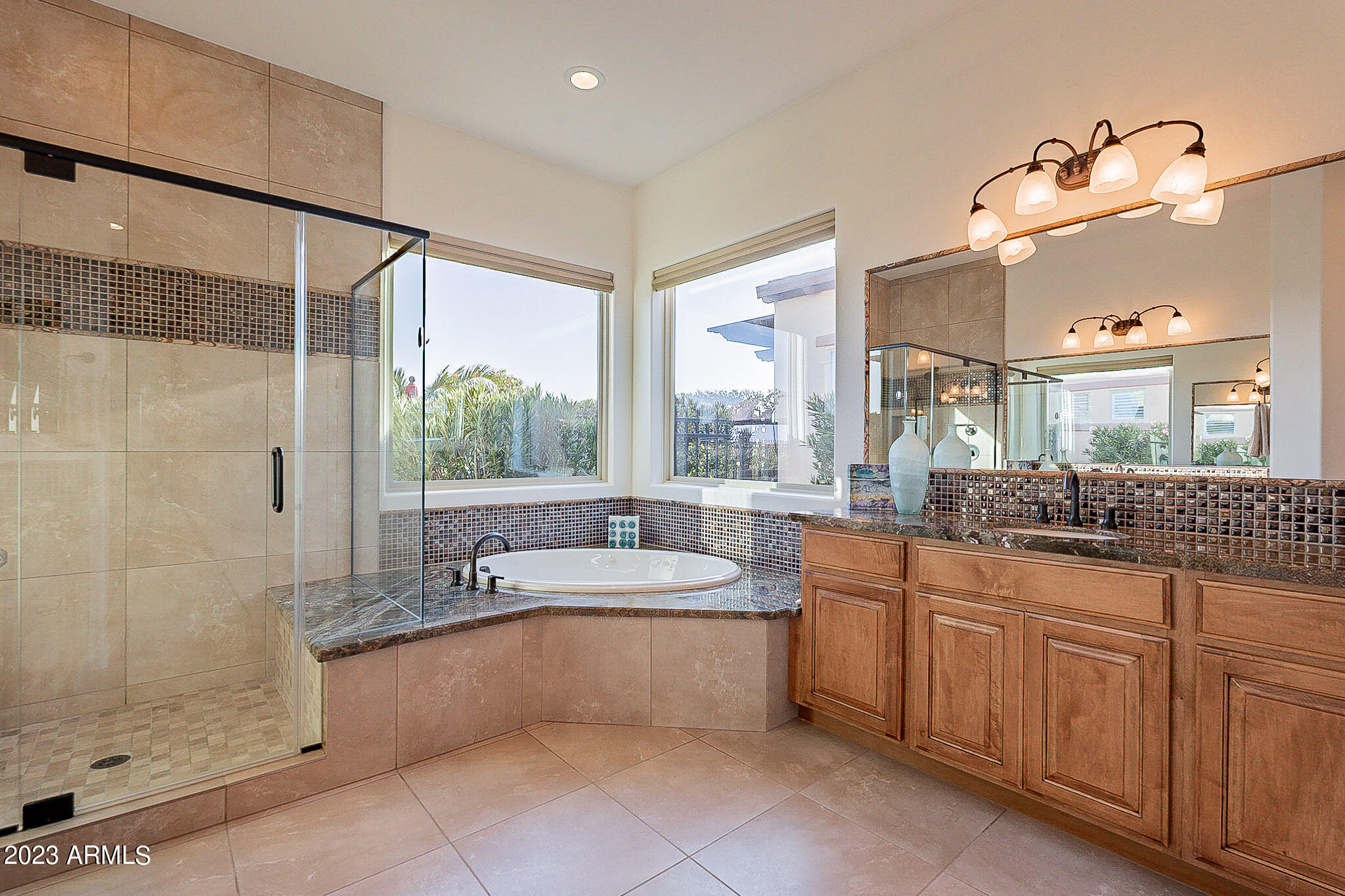 1303 E COPPER Hollow