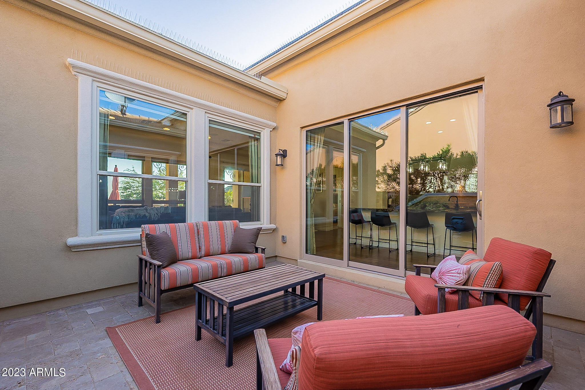 1303 E COPPER Hollow