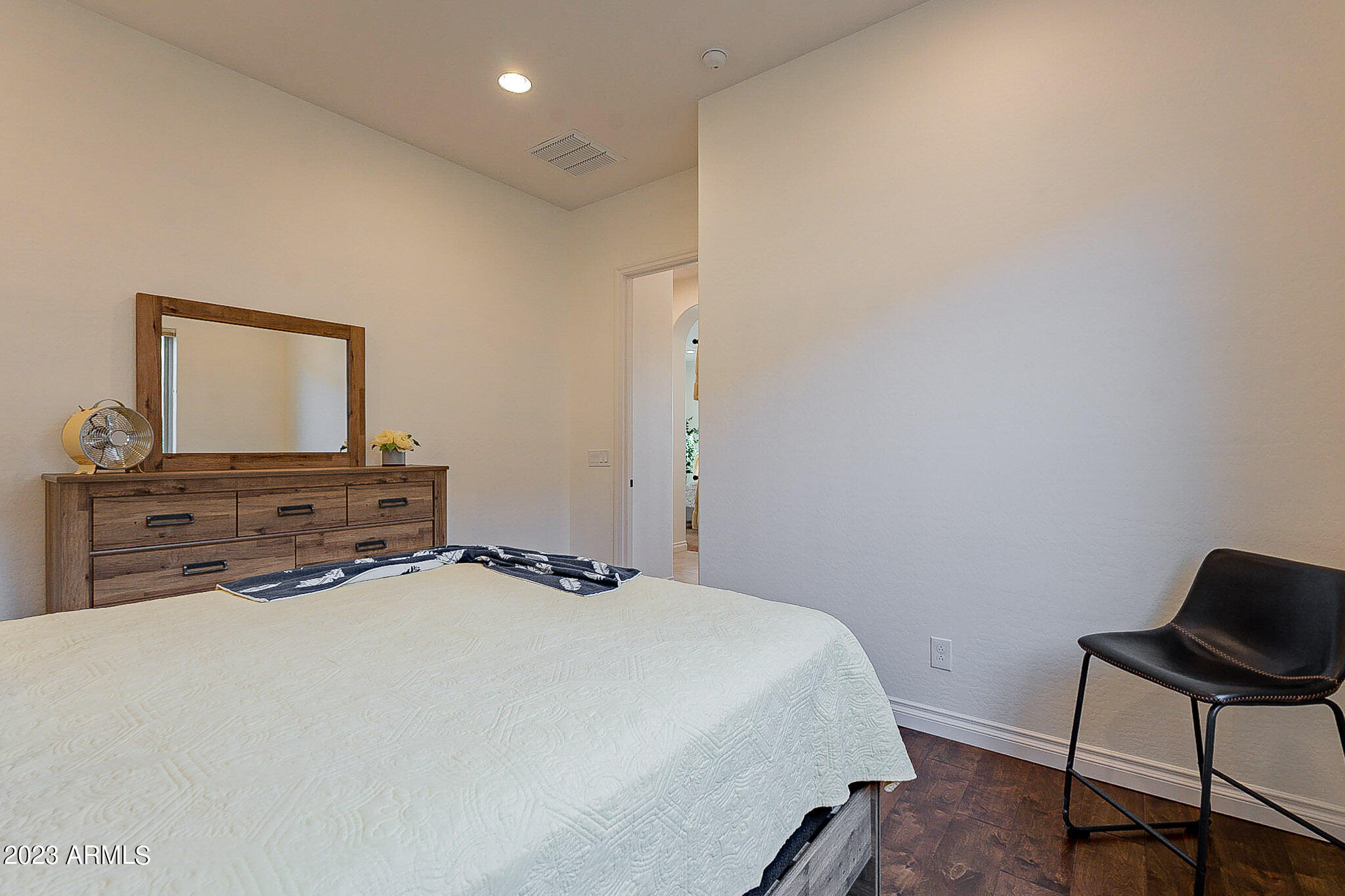 1303 E COPPER Hollow