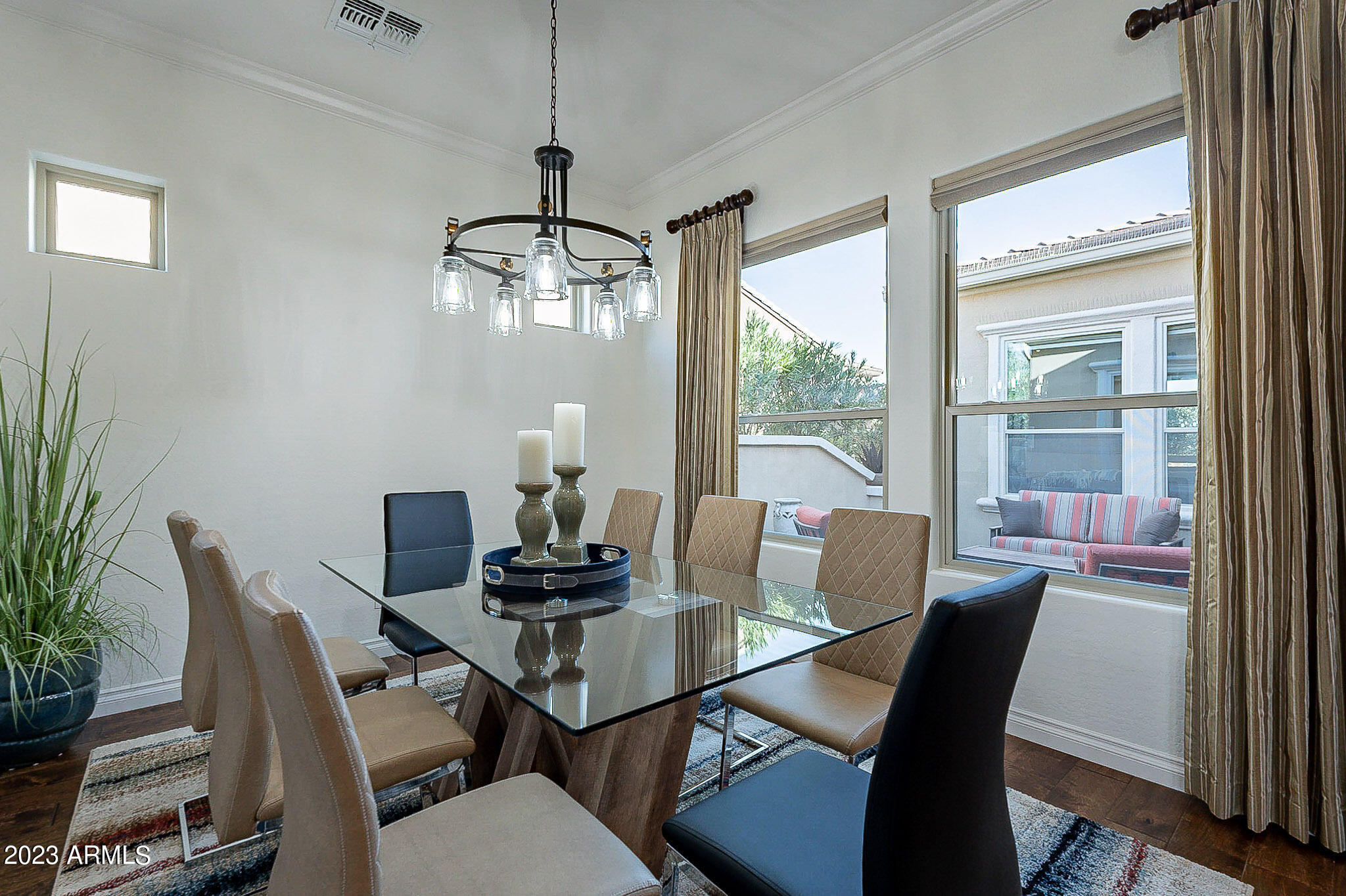 1303 E COPPER Hollow