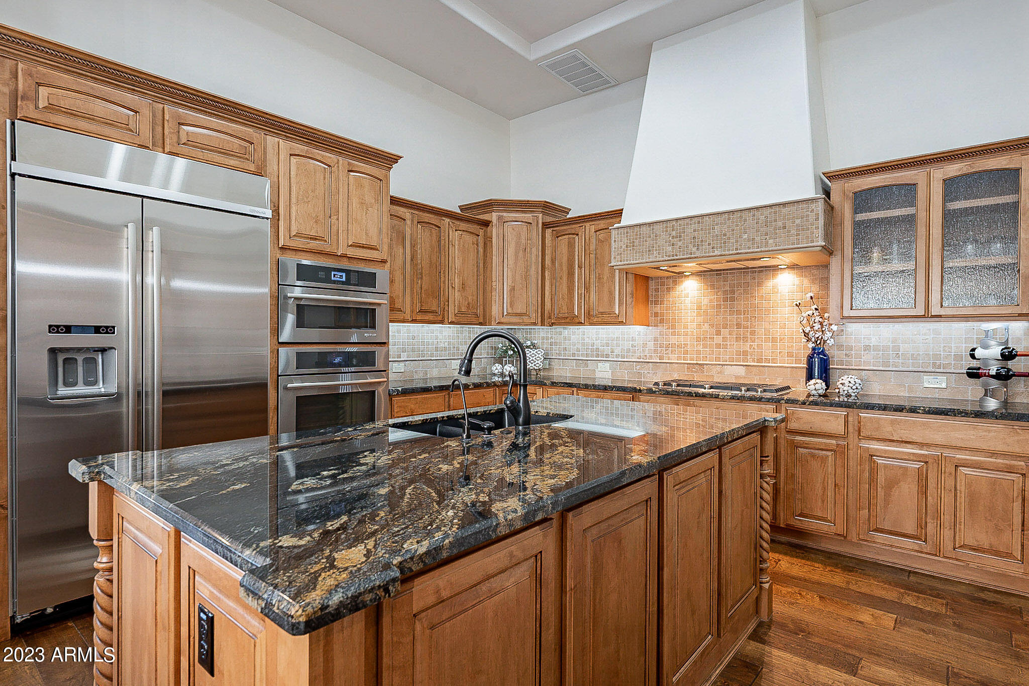 1303 E COPPER Hollow