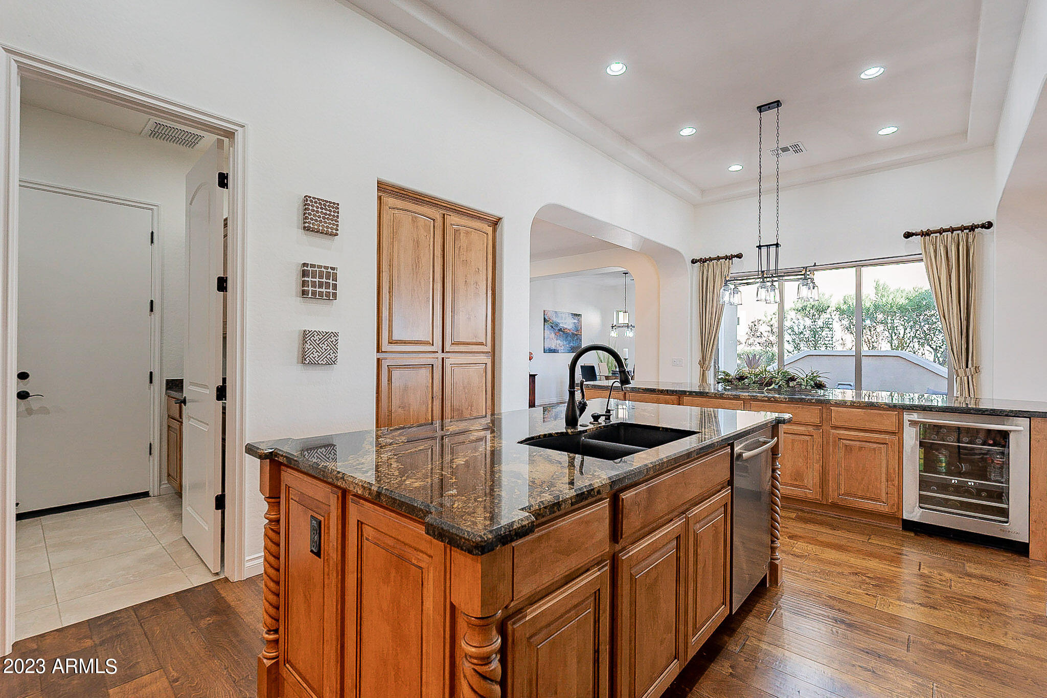 1303 E COPPER Hollow