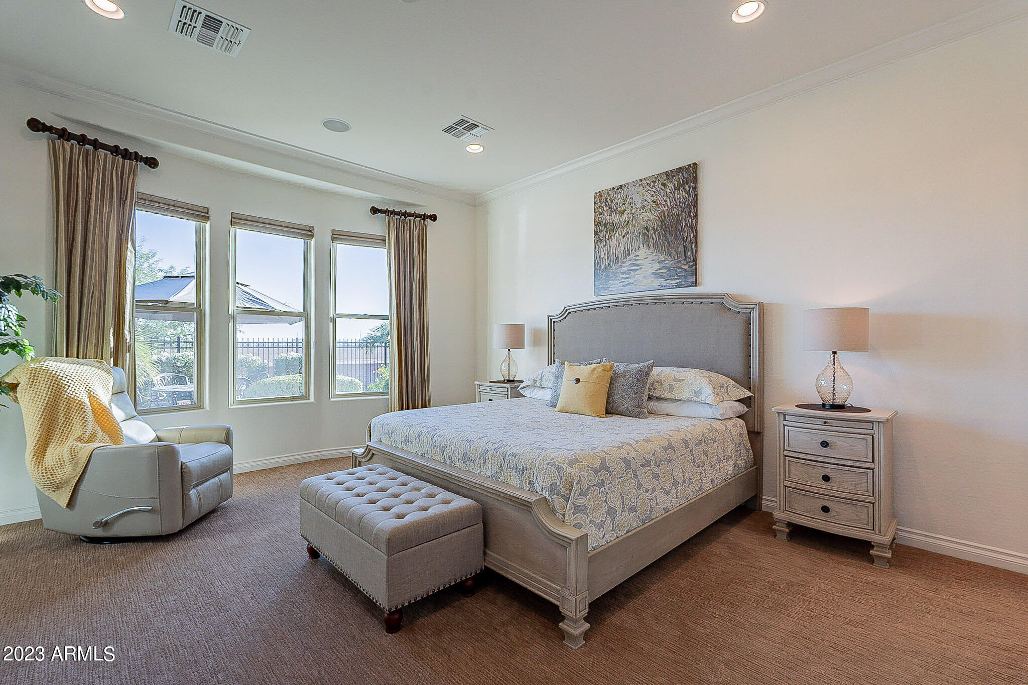 1303 E COPPER Hollow