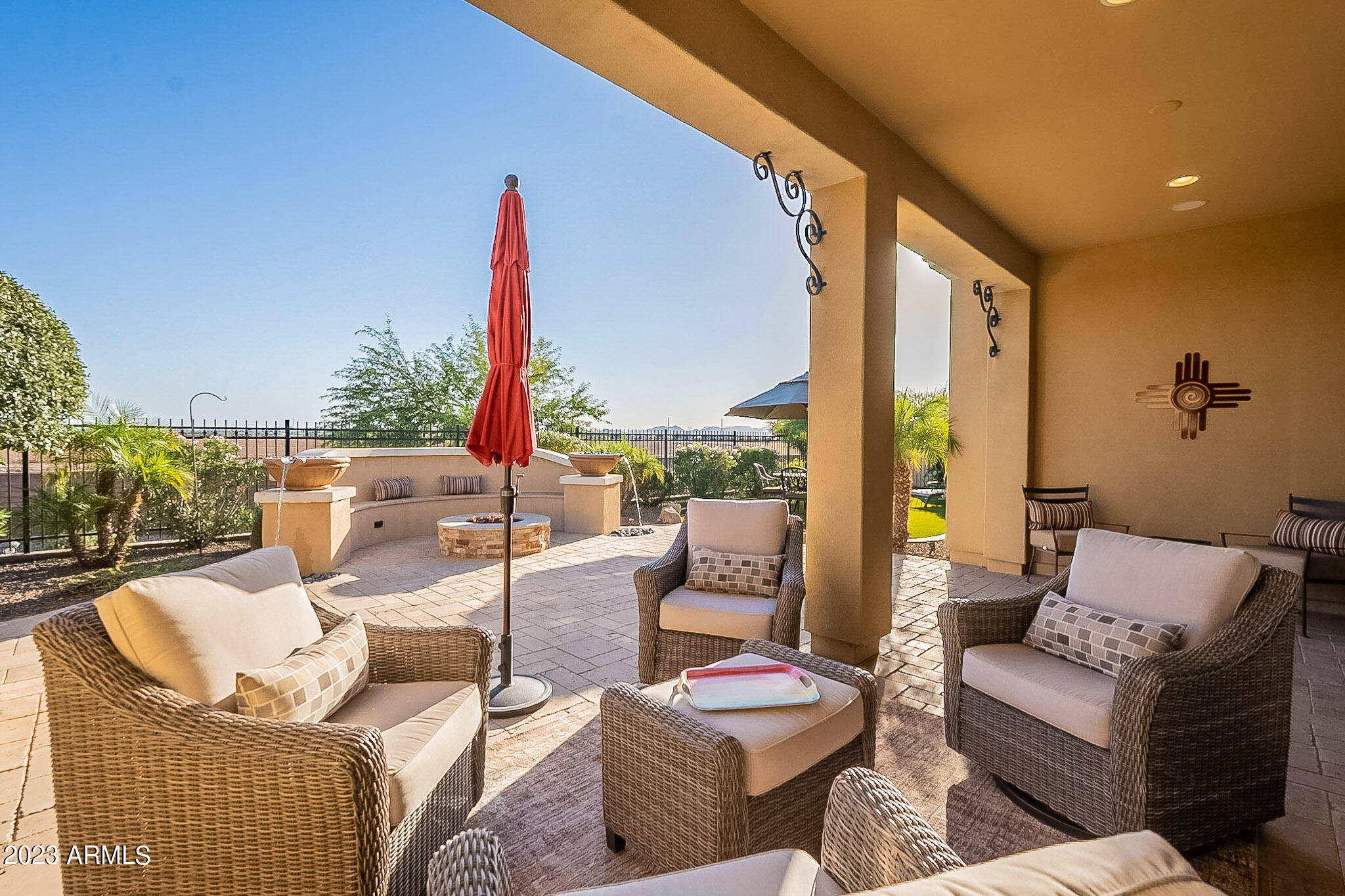 1303 E COPPER Hollow