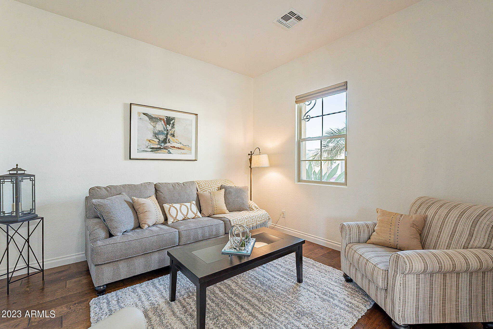 1303 E COPPER Hollow