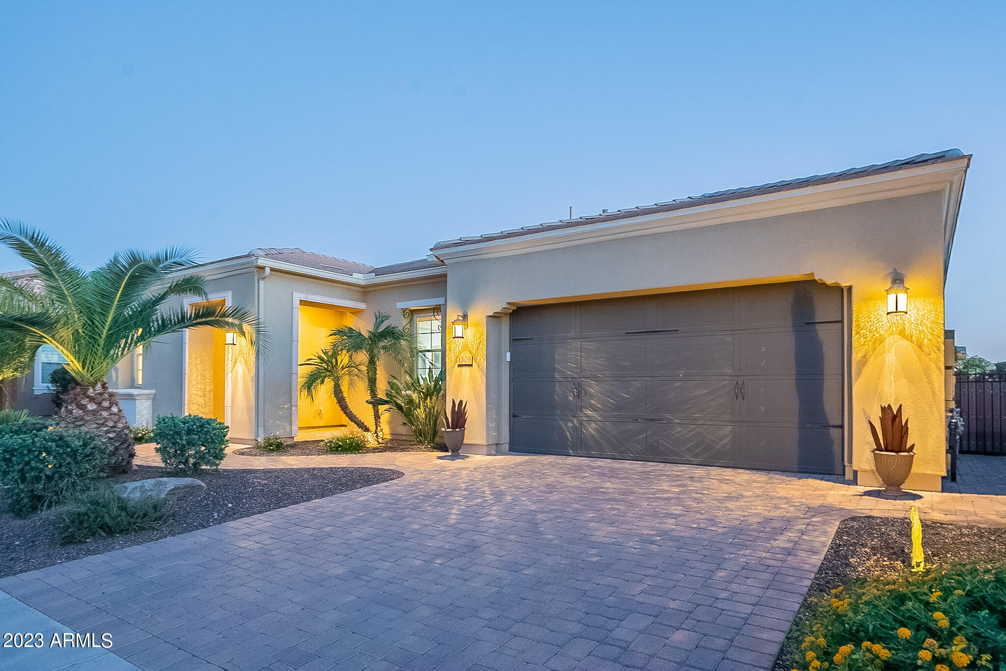 1303 E COPPER Hollow