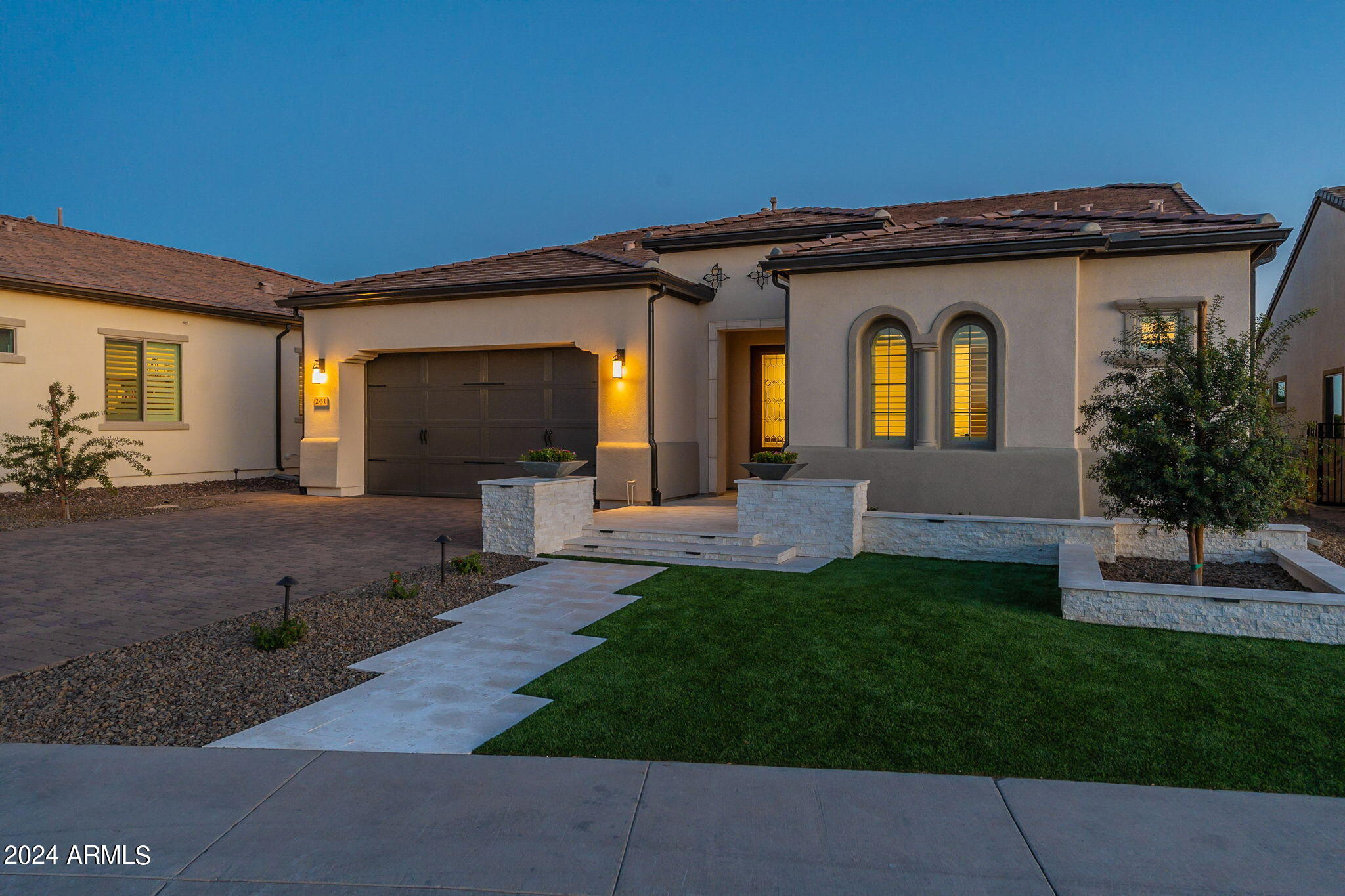 261 E BRACCIANO Avenue