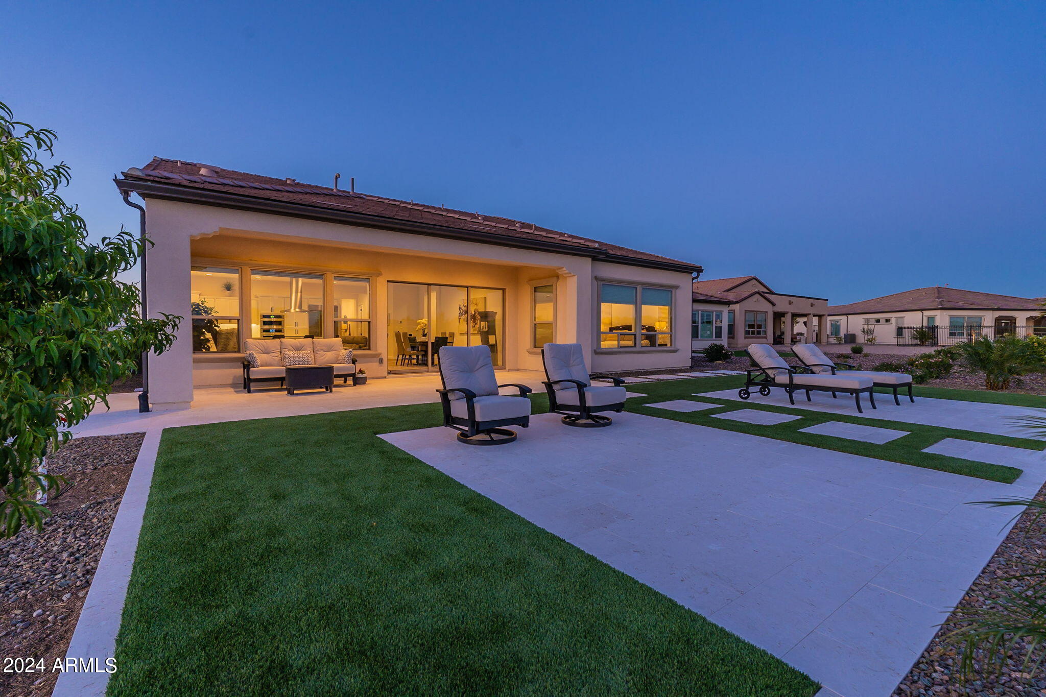 261 E BRACCIANO Avenue