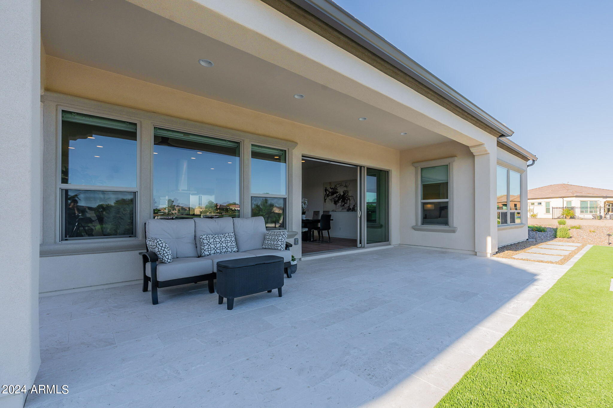 261 E BRACCIANO Avenue