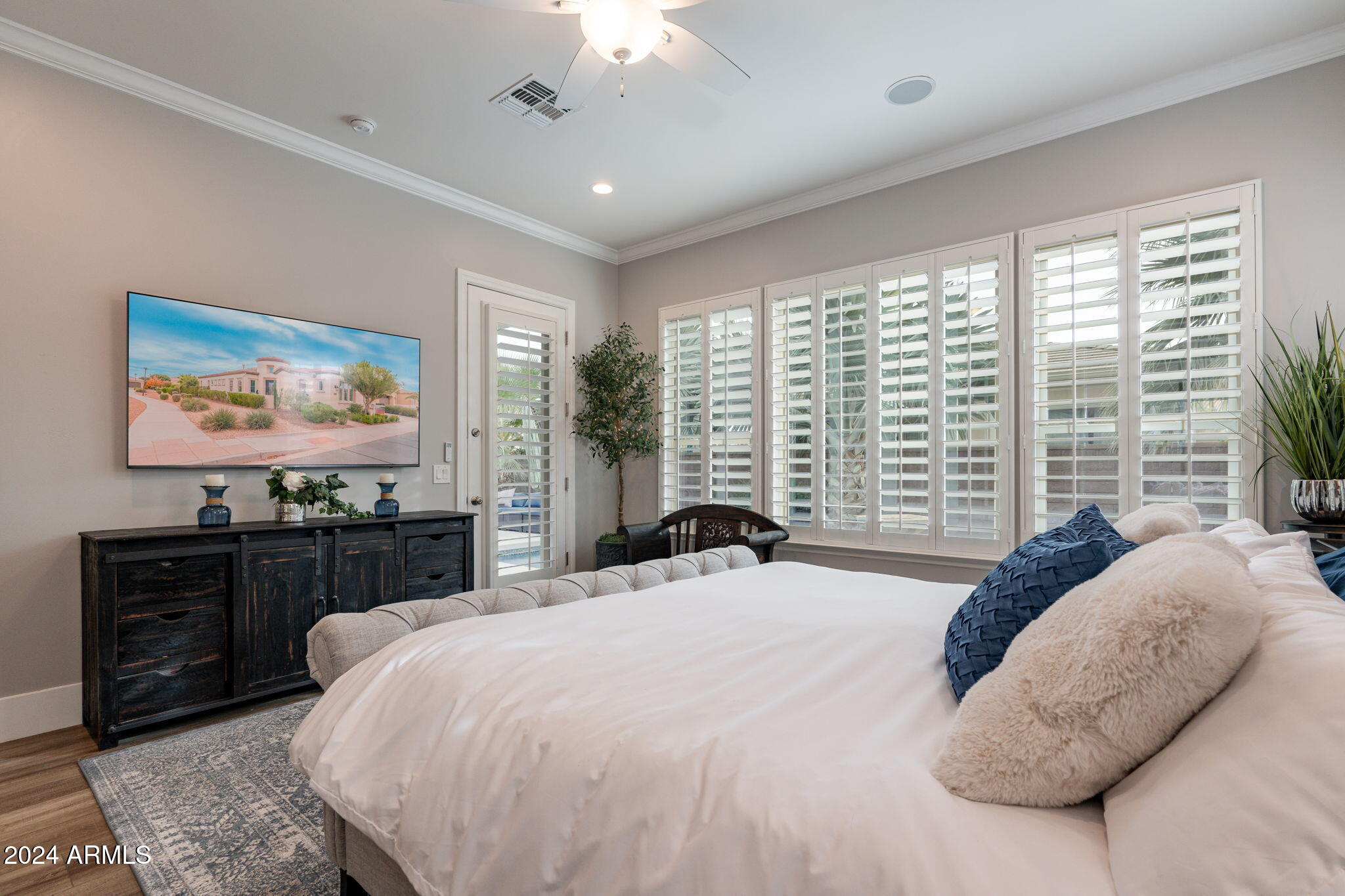 1449 E VERDE Boulevard