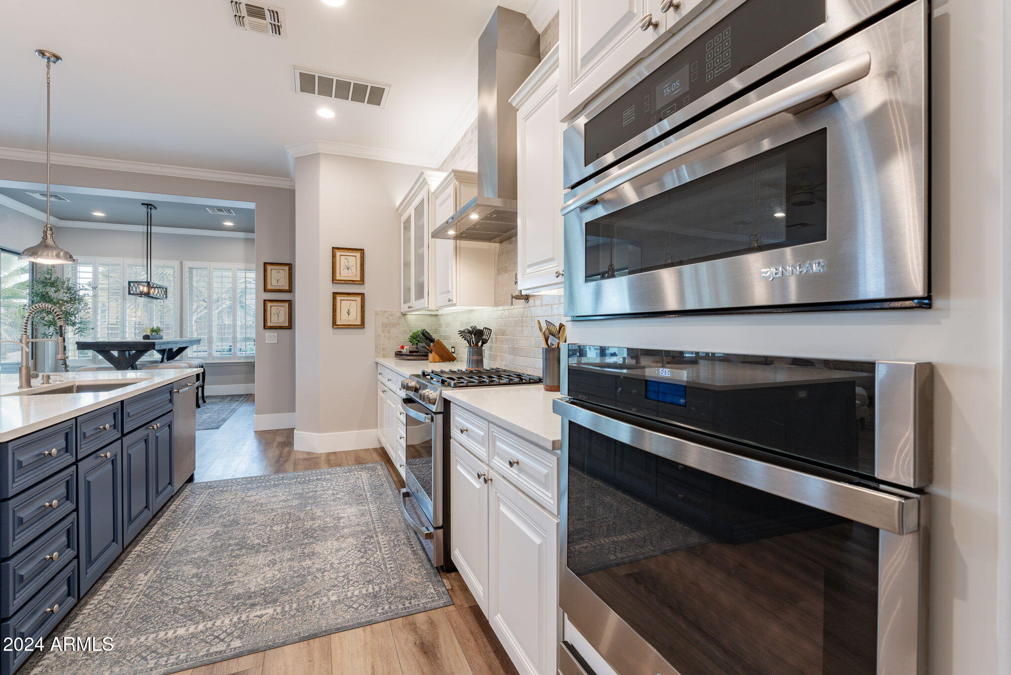 1449 E VERDE Boulevard