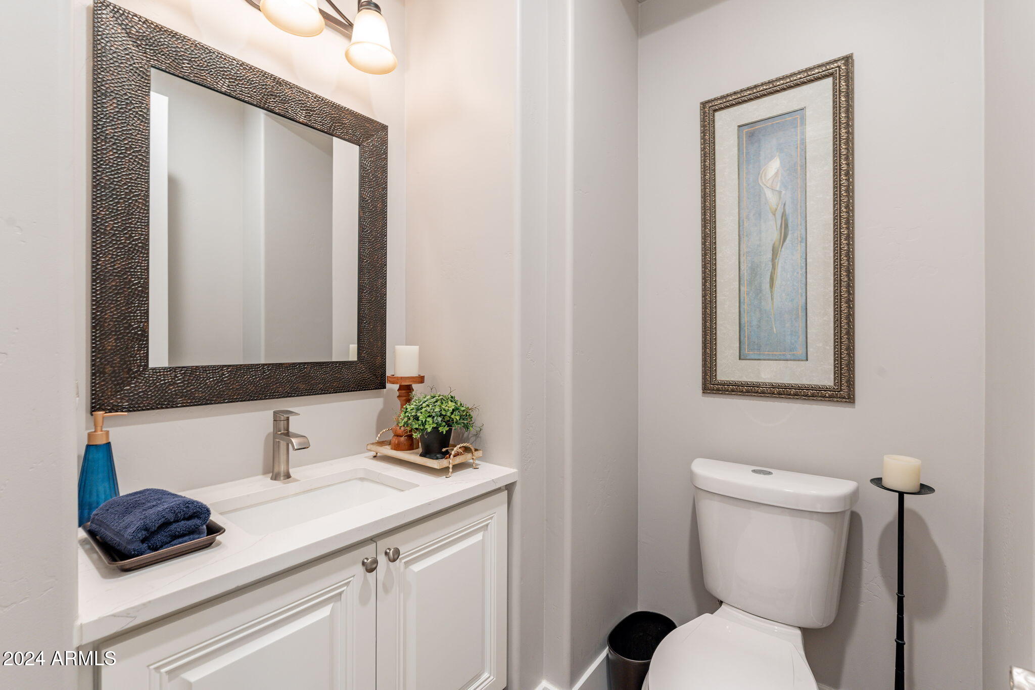 1449 E VERDE Boulevard