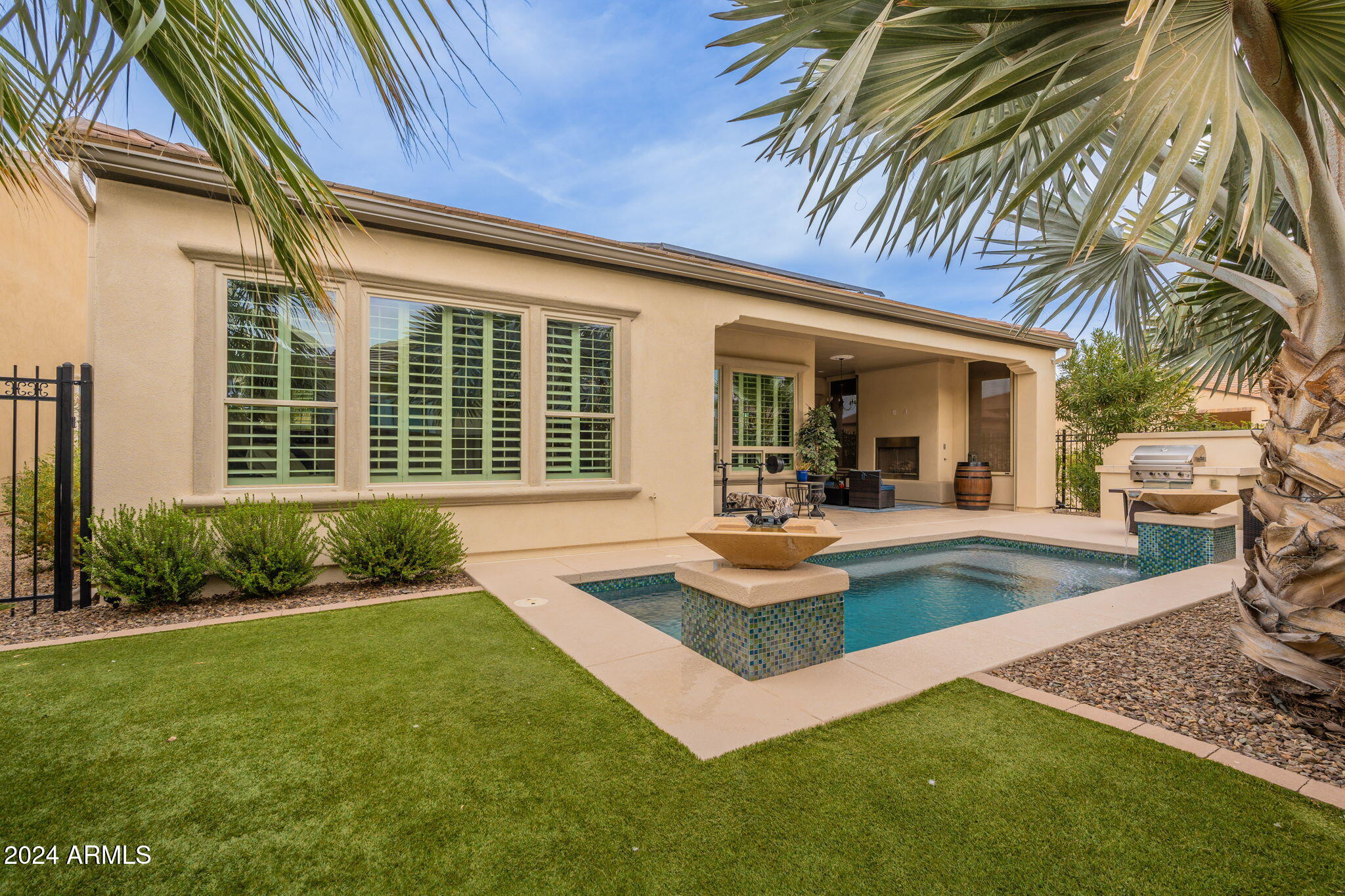 1449 E VERDE Boulevard