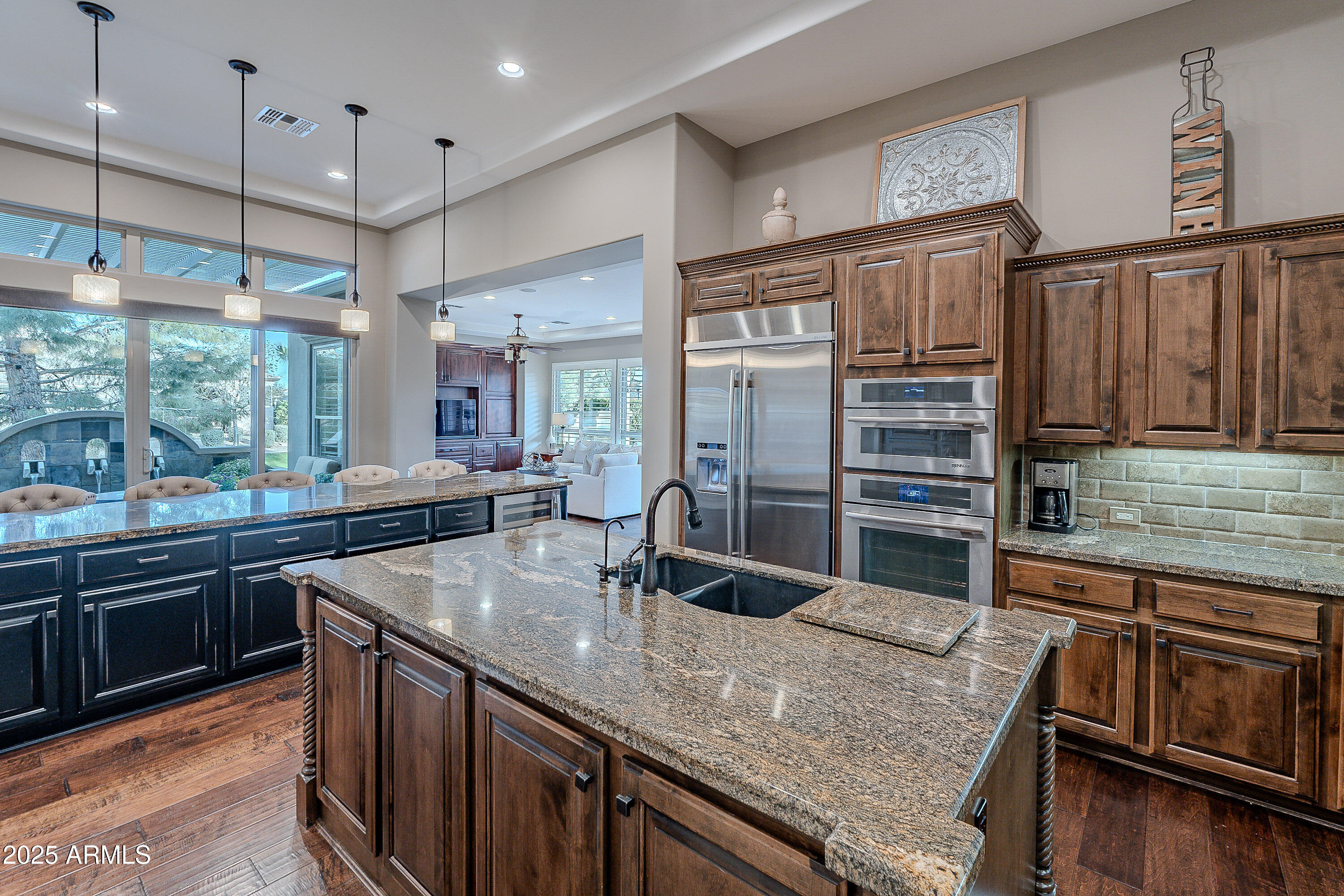 1697 E TANGELO Place