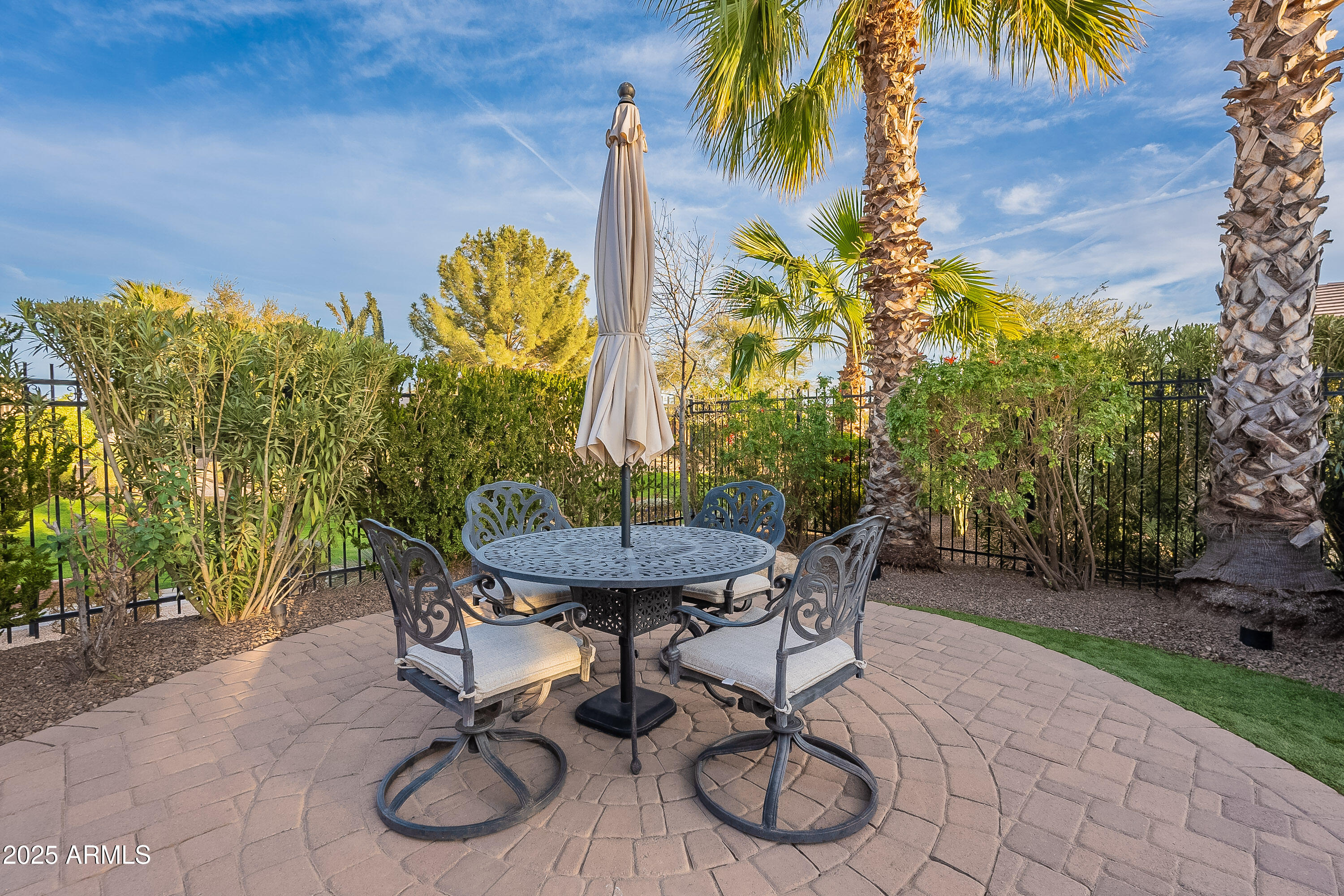 1697 E TANGELO Place