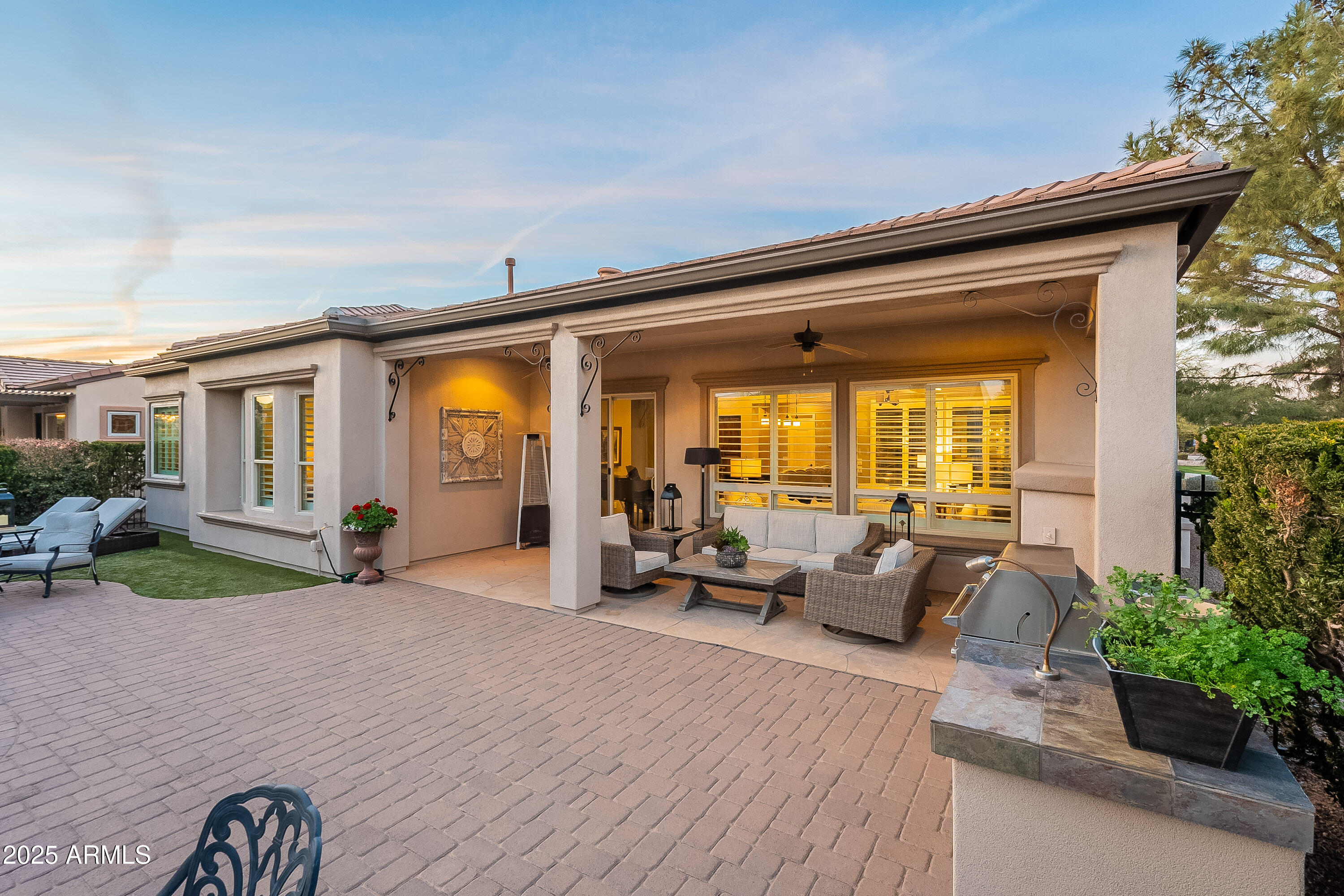 1697 E TANGELO Place