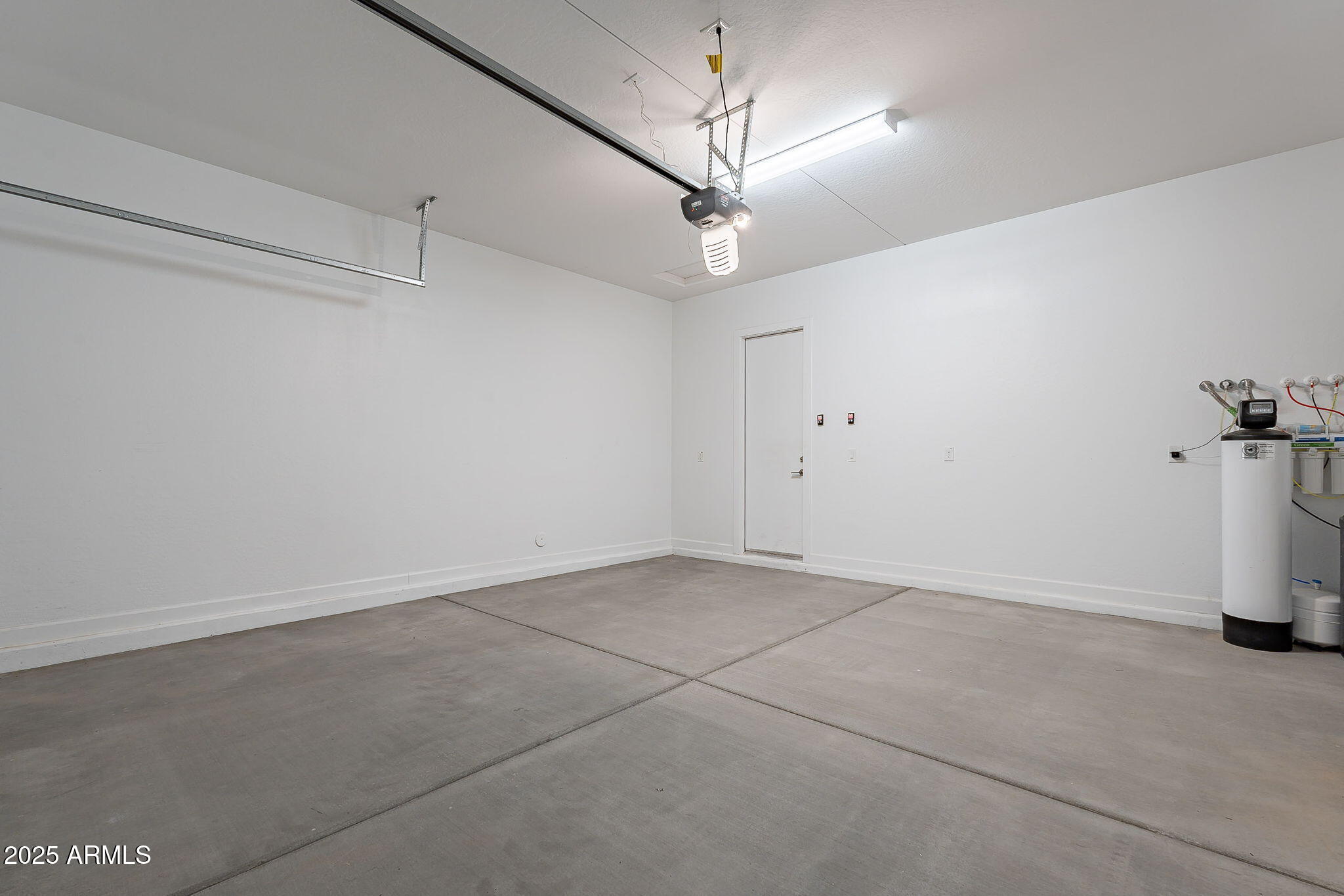 36169 N SERRANO Avenue